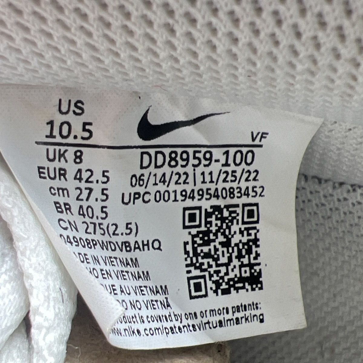 Nike Wmns Air Force 1 07 triple white Size US 10.5 / EU 43-44 - 8 Thumbnail