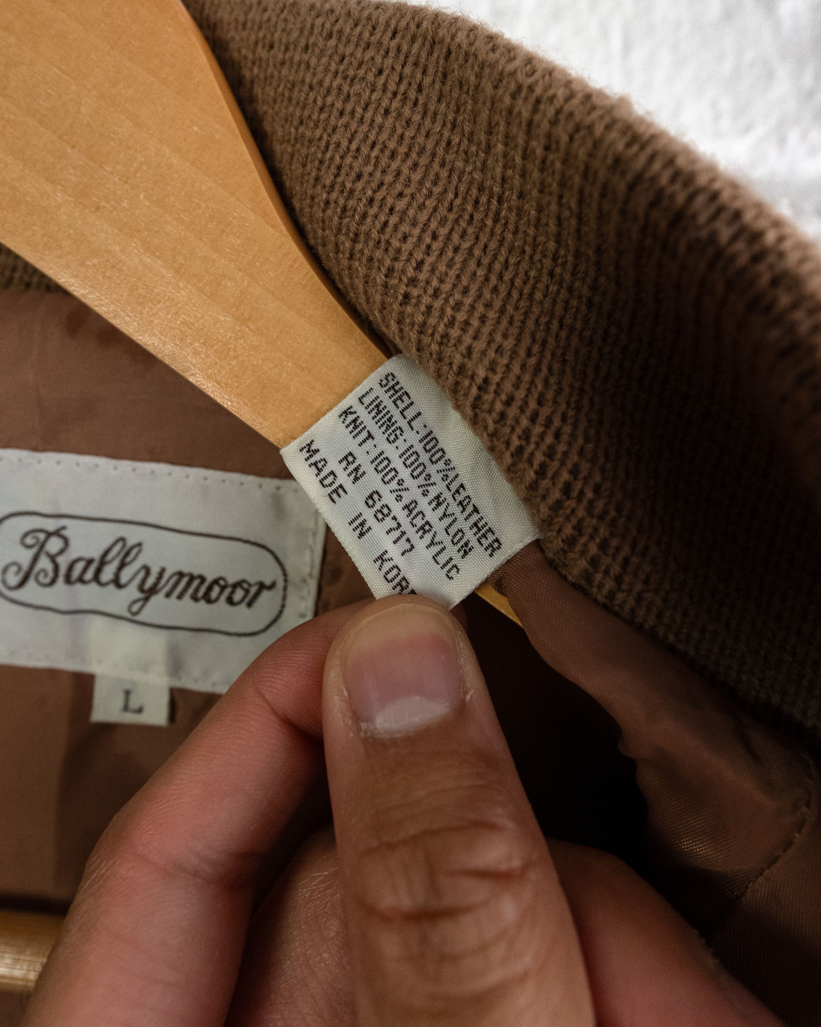 Vintage Vintage 1980s Cowhide Suede Sweater Jacket Tan Knit Hippie Size US L / EU 52-54 / 3 - 3 Thumbnail