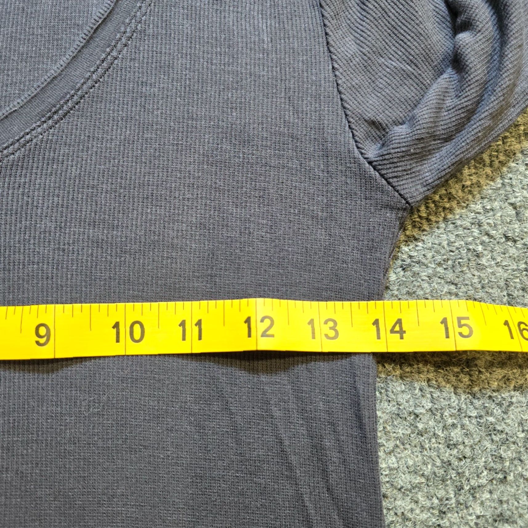 Athleta Athleta Top Womens Size Small Gray Long Sleeve Stretch Ribbed Athleisure Lounge Shirt Size S / US 4 / IT 40 - 5 Thumbnail