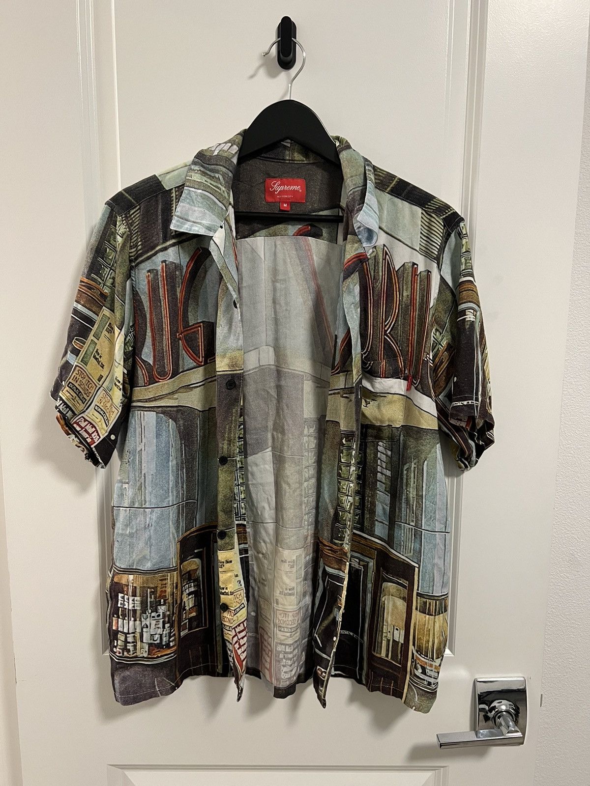 Supreme Suprem Drugs Rayon s/s Shirt SS18, Size M Size US M / EU 48-50 / 2 - 1 Thumbnail