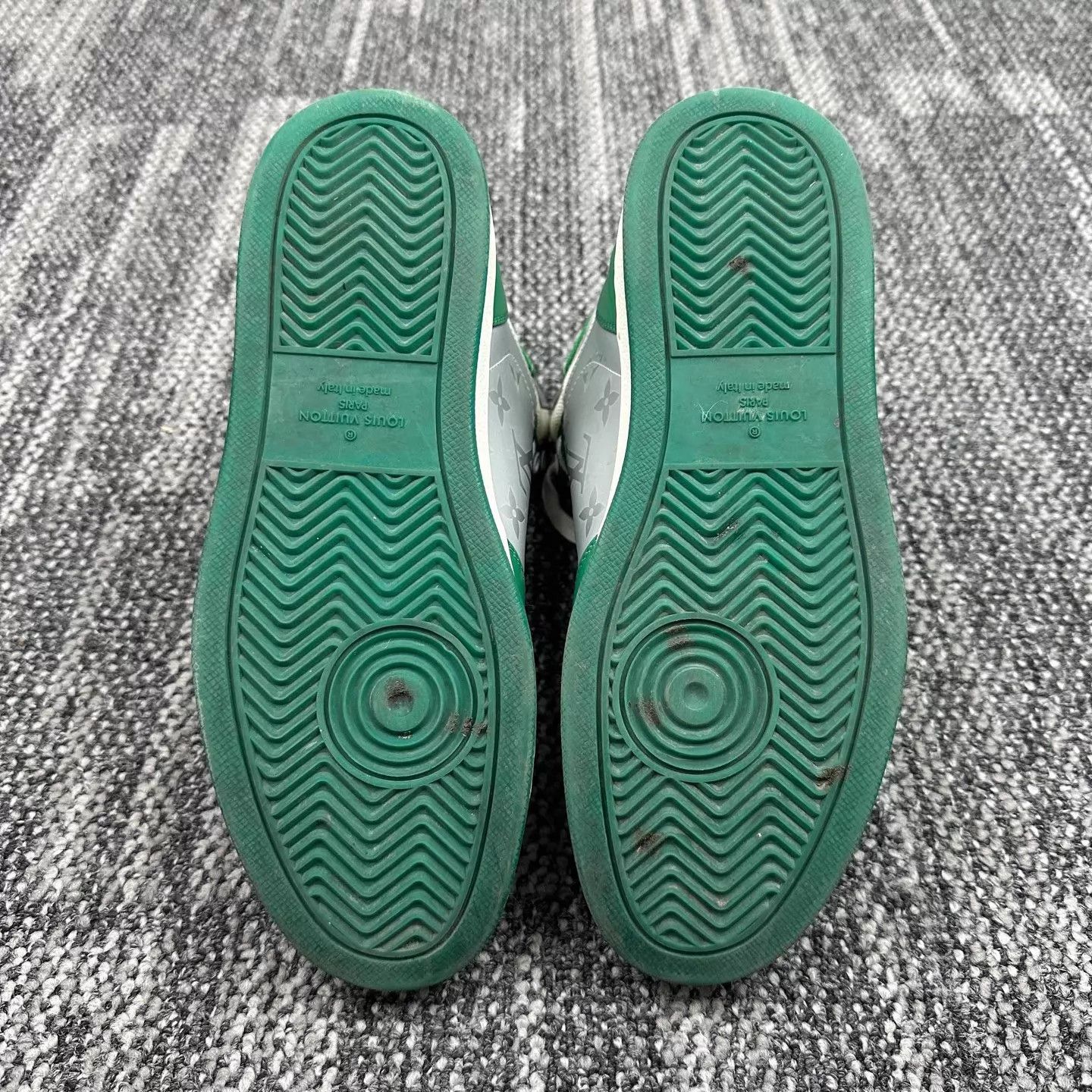 Louis Vuitton LV Monogram Rivoli H-Top Sneaker 40 (99 New) Size US 7 / EU 40 - 6 Thumbnail