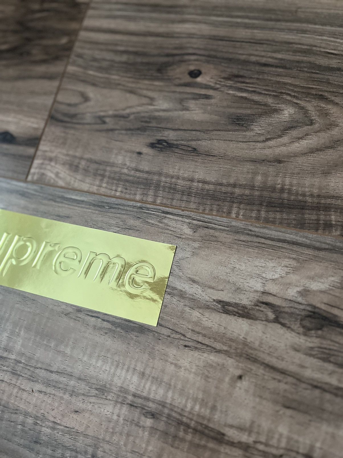 Supreme Supreme Gold Embossed Box Logo Sticker Size ONE SIZE - 3 Thumbnail