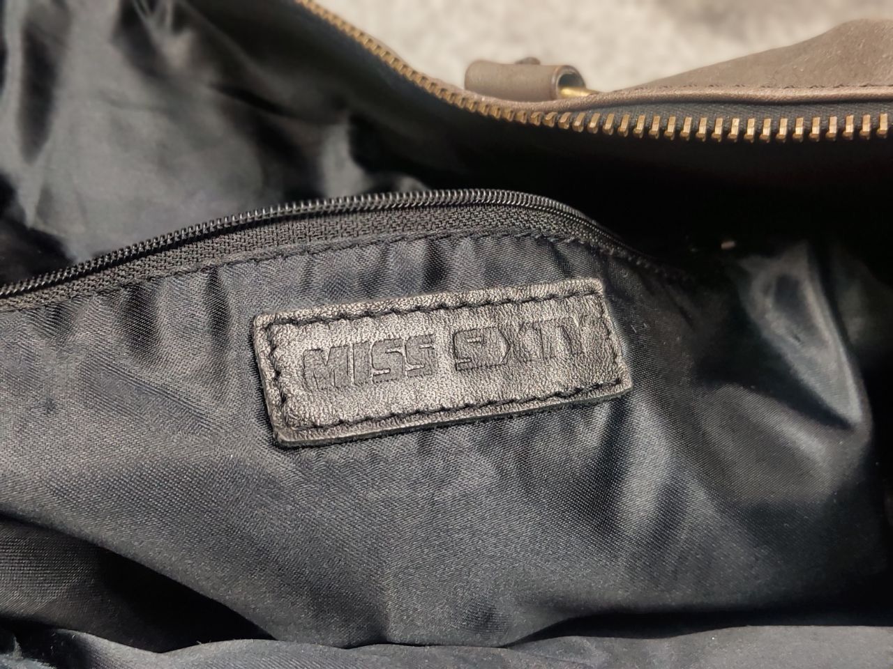 Miss Sixty Miss Sixty Vintage Y2K Dark Leather Oversized Zip Handbag Size ONE SIZE - 20 Thumbnail