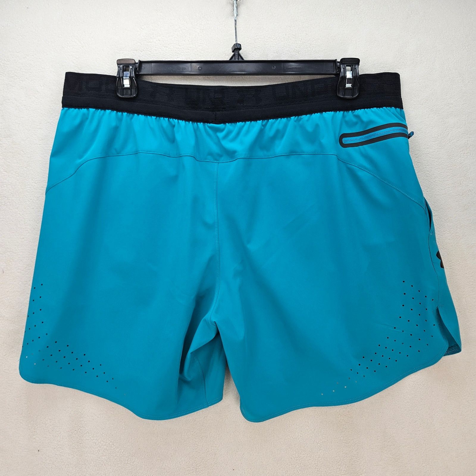 Under Armour UNDER ARMOUR MEN'S XXL PEAK WOVEN VANISH ELITE 6" SHORTS NWT Size US 38 / EU 54 - 4 Thumbnail