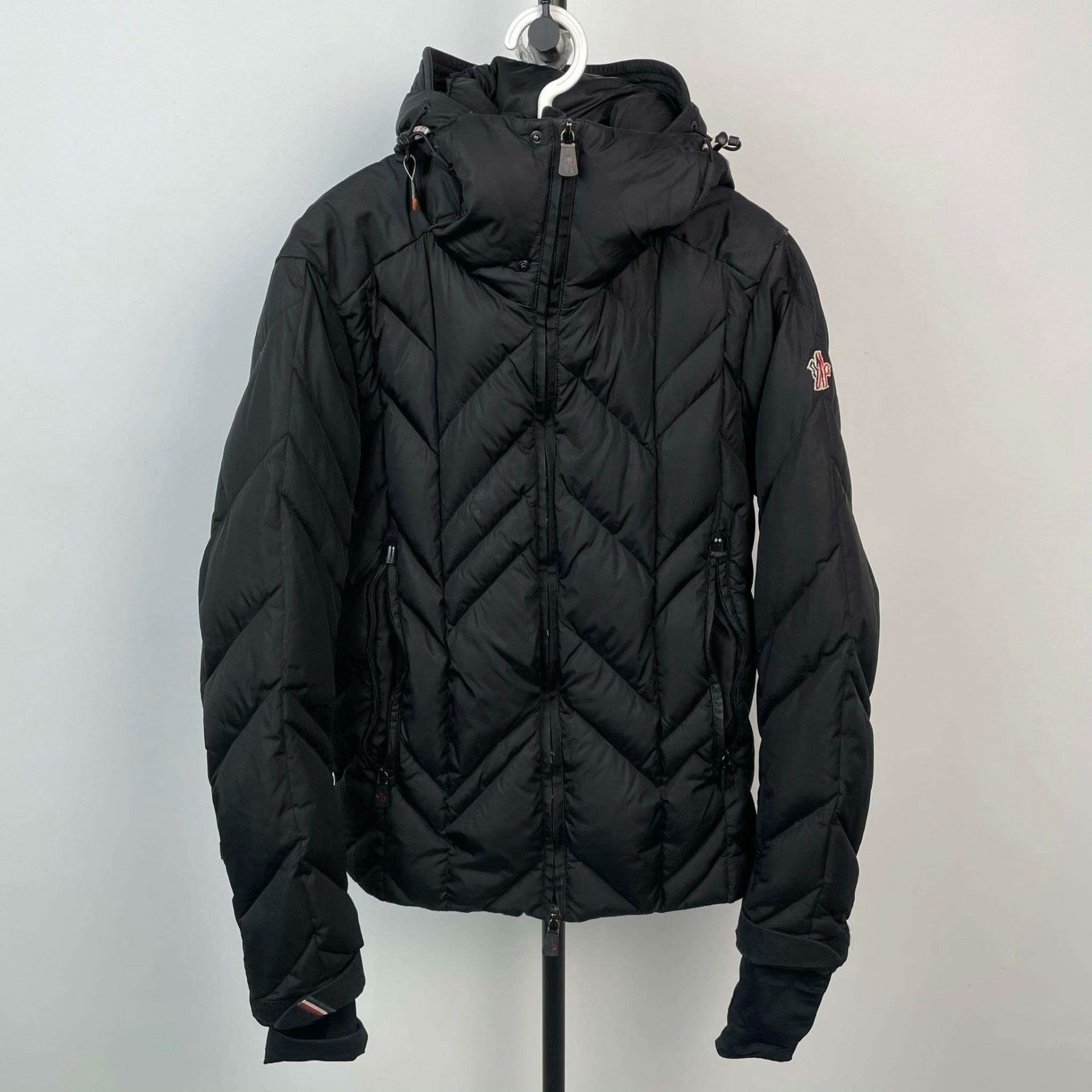 Moncler Moncler Down Black Heavy Coat M Men Size US M / EU 48-50 / 2 - 1 Thumbnail