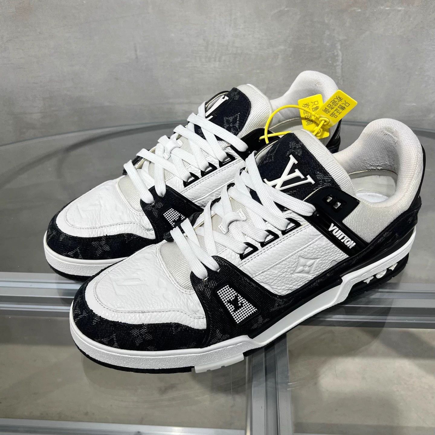 Louis Vuitton LV Trainer Black/White Denim UK9 43 Size US 10 / EU 43 - 2 Thumbnail