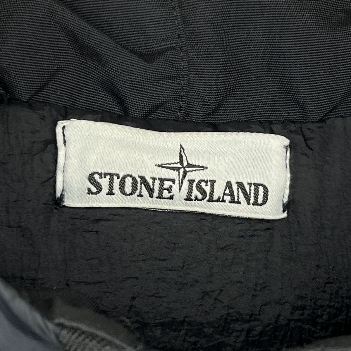 Stone Island Stone Island Puffer Goose Down Jacket Nylon Navy Badge Logo Size US L / EU 52-54 / 3 - 7 Thumbnail