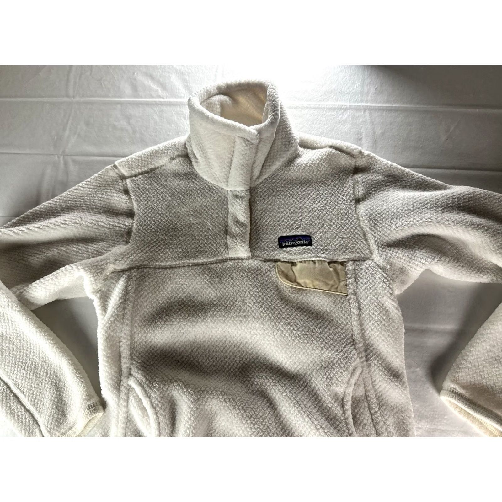 Patagonia Patagonia Synchilla Snap-T Fleece Pullover Jacket Womens Small White Fall 2017 Size S / US 4 / IT 40 - 3 Thumbnail