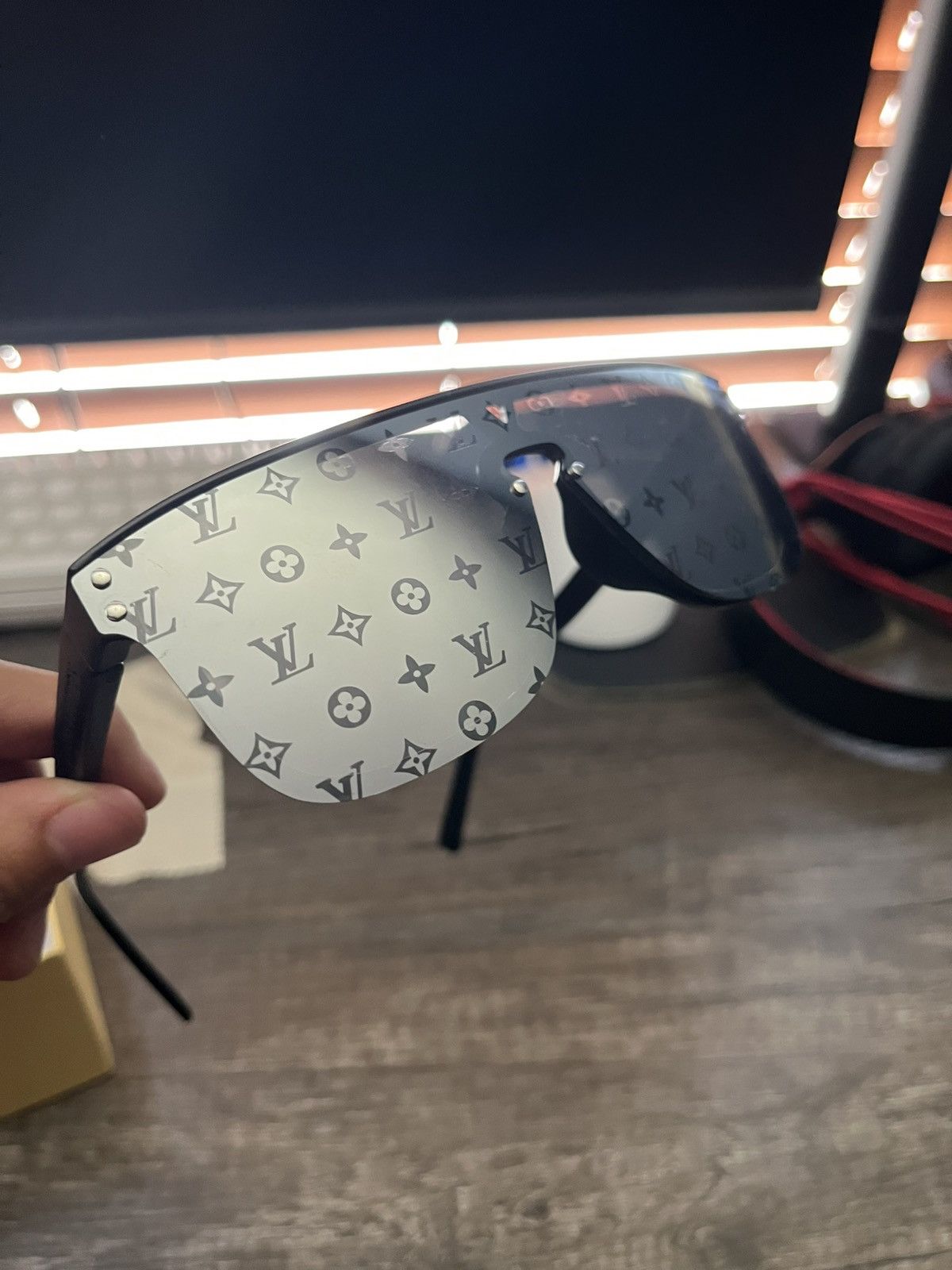 Louis Vuitton Louis Vuitton Waimea Glasses Size ONE SIZE - 2 Thumbnail