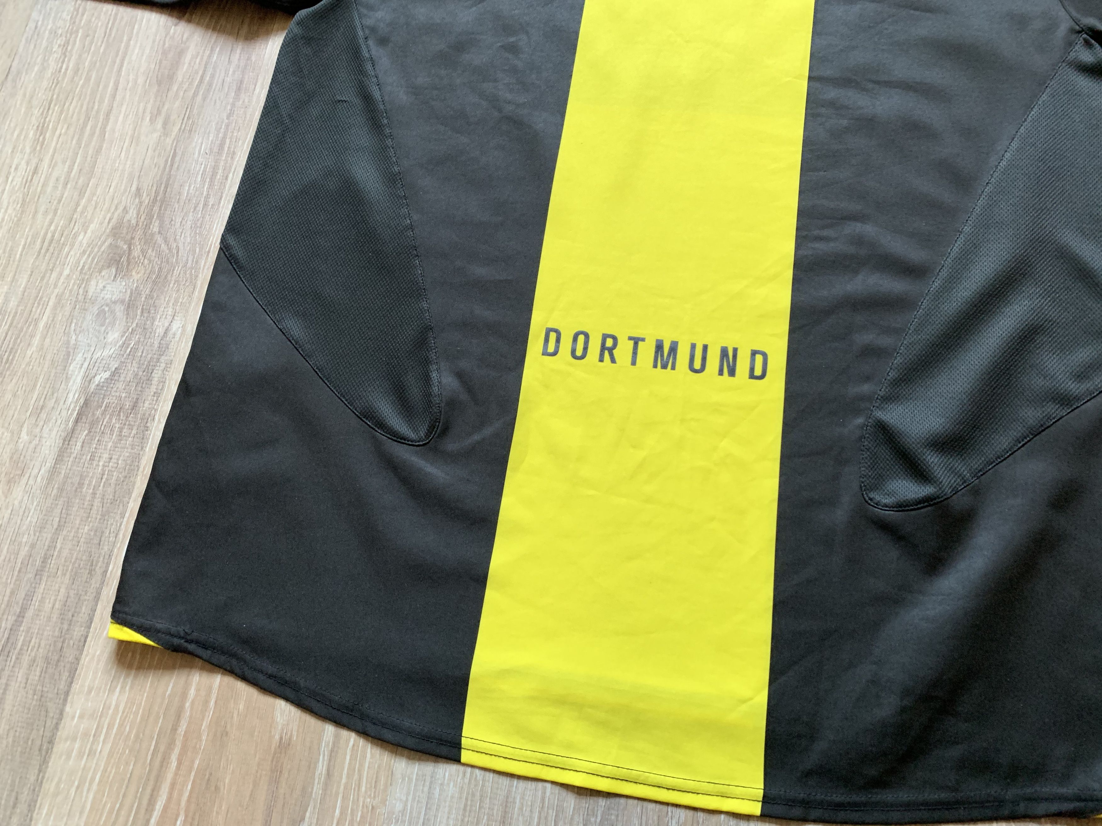 Nike Vintage Nike Borussia Dortmund Away Shirt 2005-2006 Size US L / EU 52-54 / 3 - 8 Thumbnail