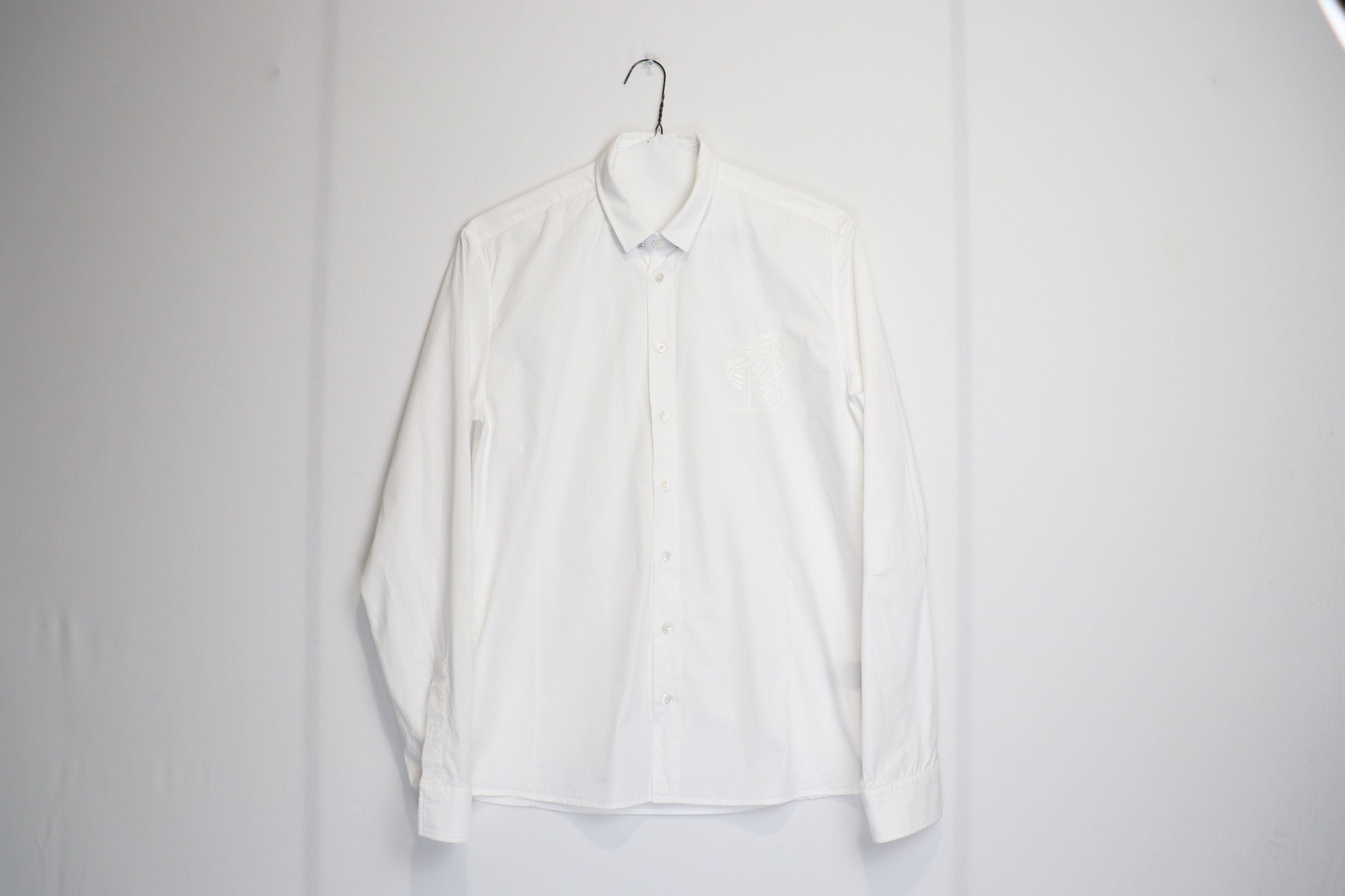 image of Balmain O1Rshd B Dragon Embroidered Button Up In White, Men's (Size Medium)