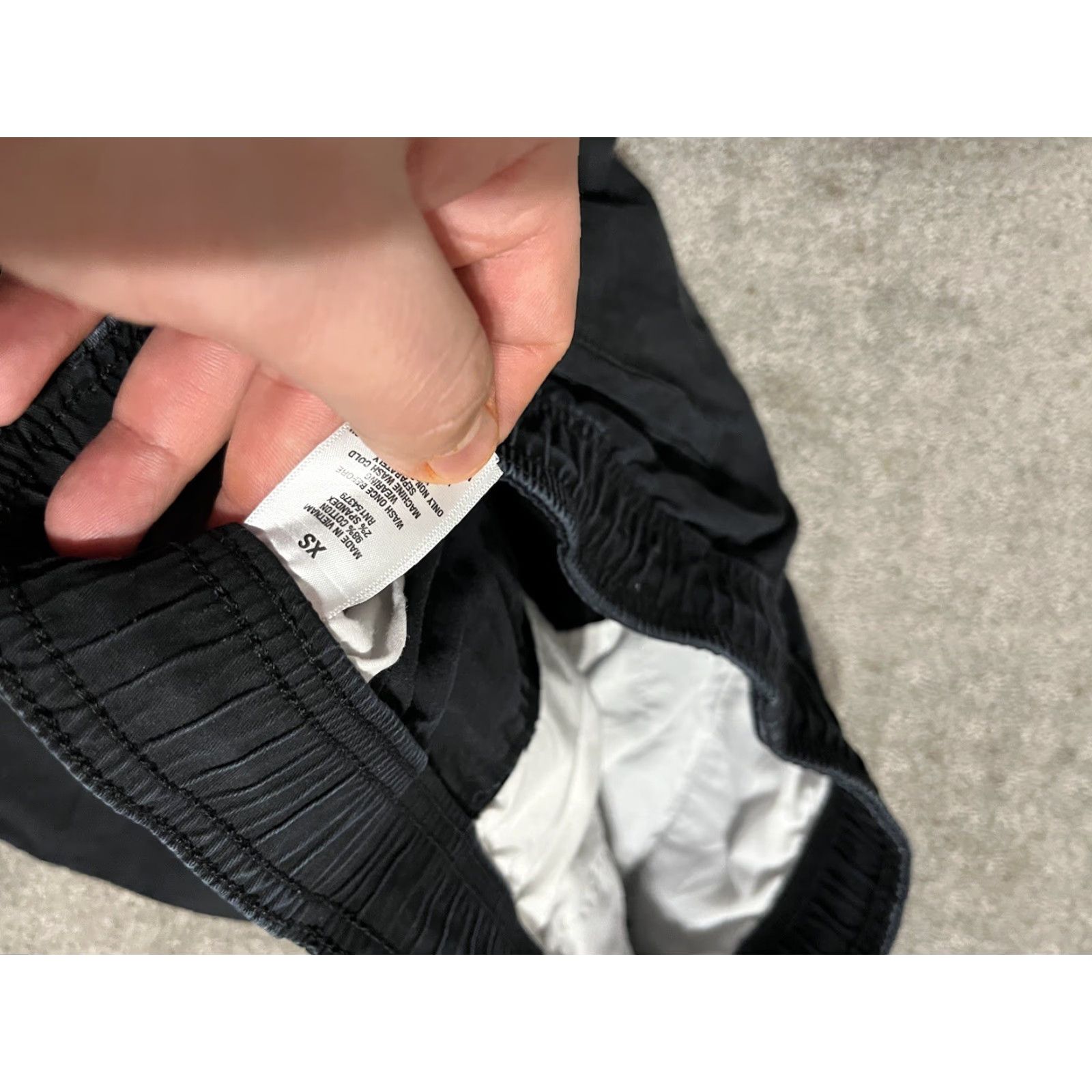 Vintage AeroPostale Mens Chino Shorts Casual 8 Inseam XS Black Cotton Blend Stretch Regular Front Logo Size US 27 - 4 Thumbnail