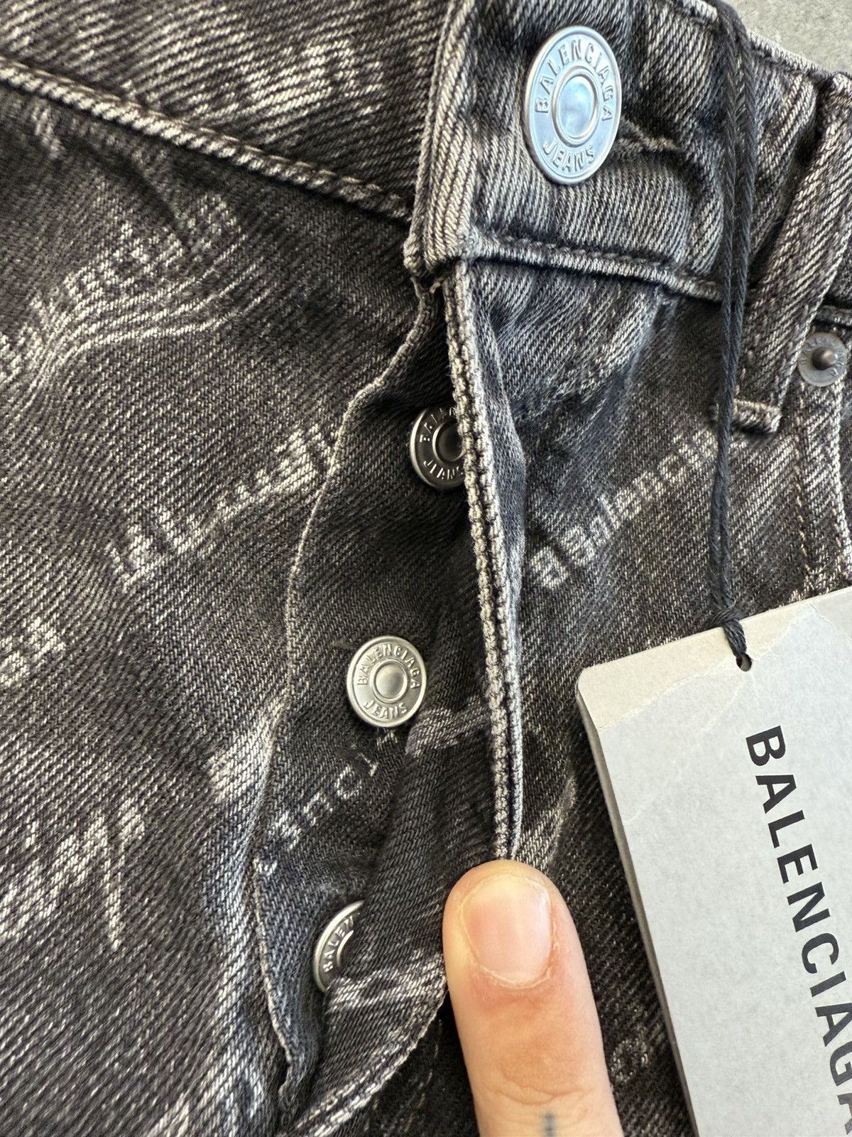 Balenciaga Balenciaga Monogram All Over Print Denim Skirt Size 34" / US 12 / IT 48 - 4 Thumbnail