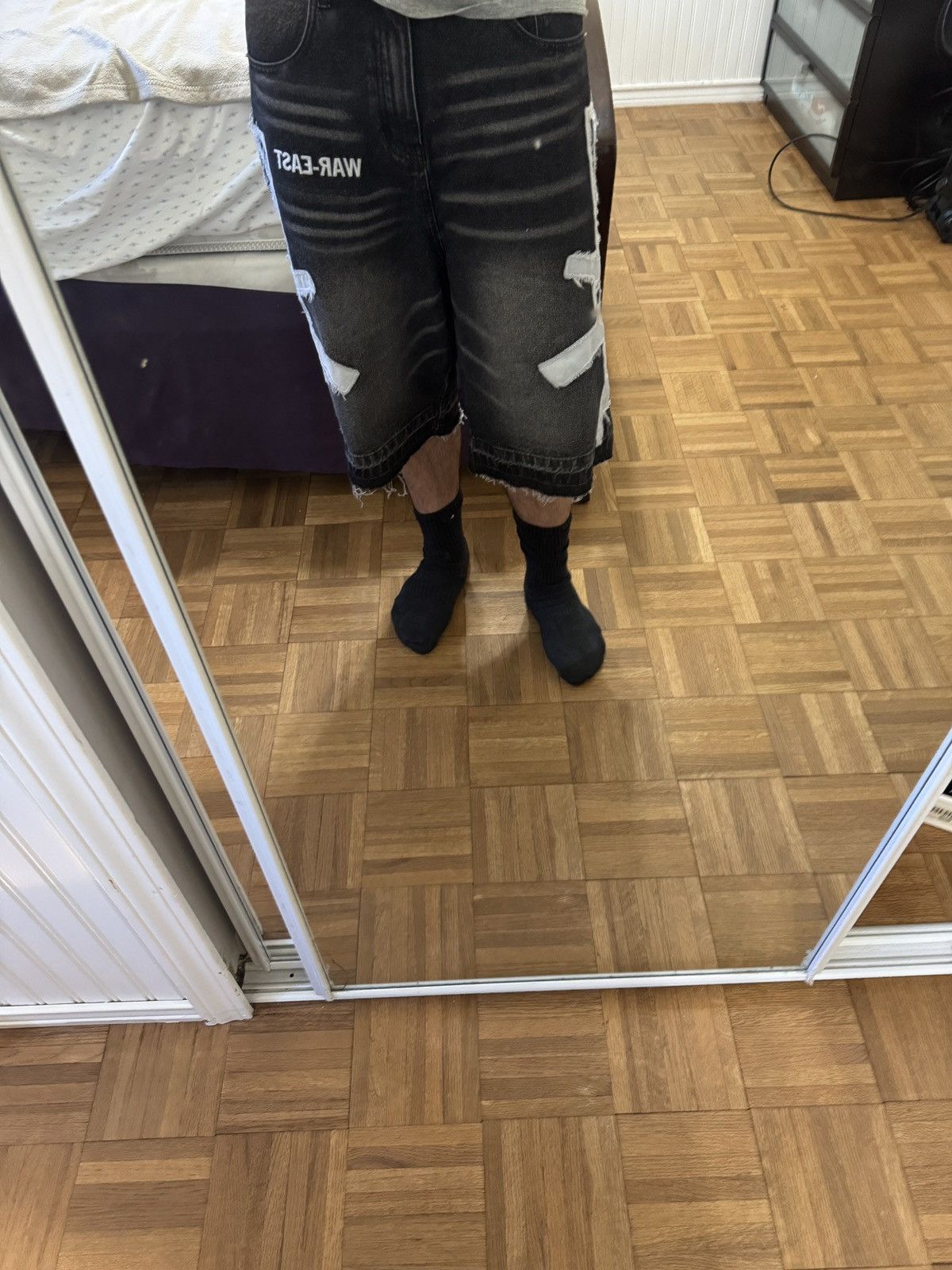 Other WE JORTS (model is 5’8) Size US 32 / EU 48 - 3 Thumbnail