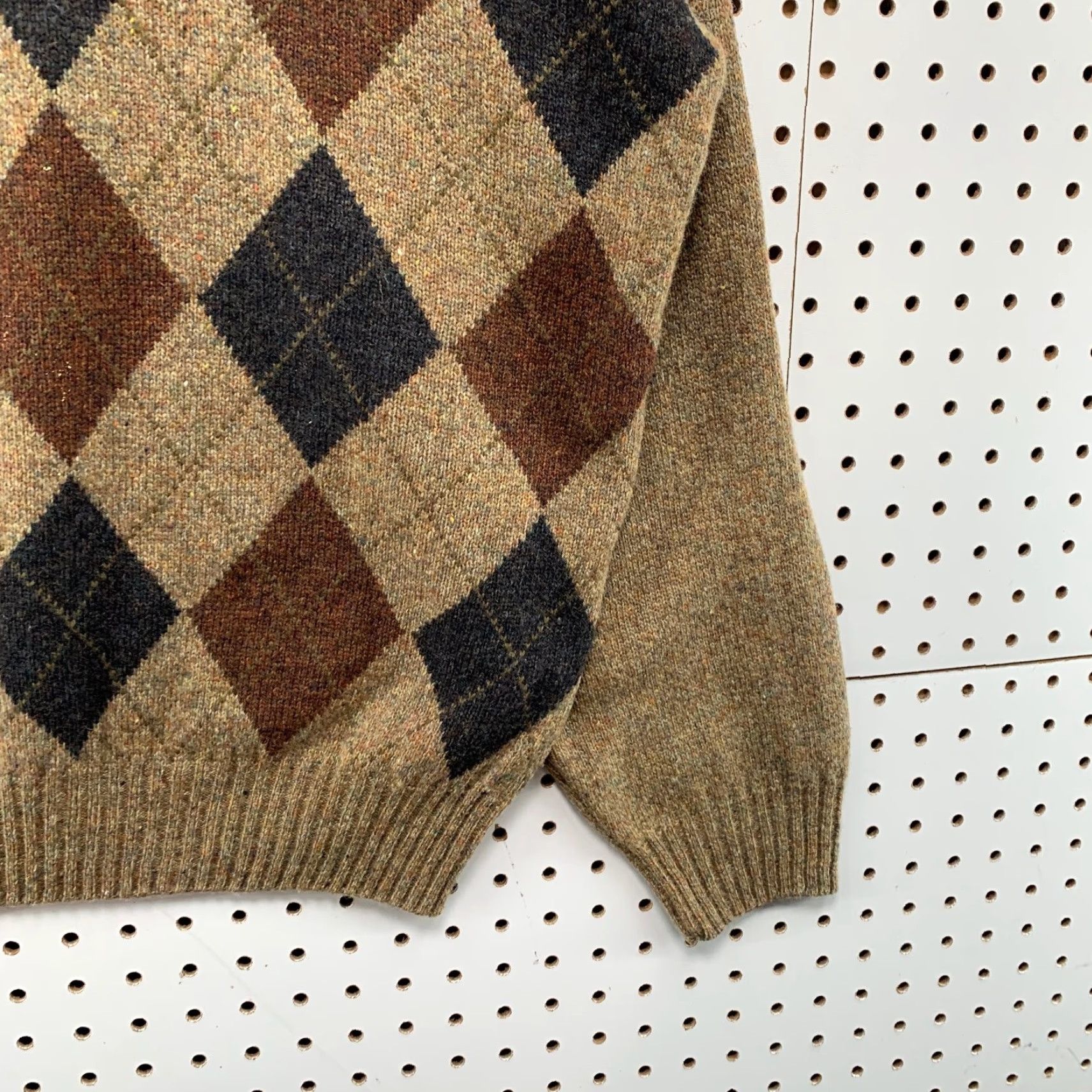 Geoffrey Beene VINTAGE Geoffrey Beene Wool Sweater Mens XL Brown Argyle Lambswool Grandpa Dad Sweater Mens XL Brown Argyle Lambswool Dad Size US XL / EU 56 / 4 - 7 Thumbnail