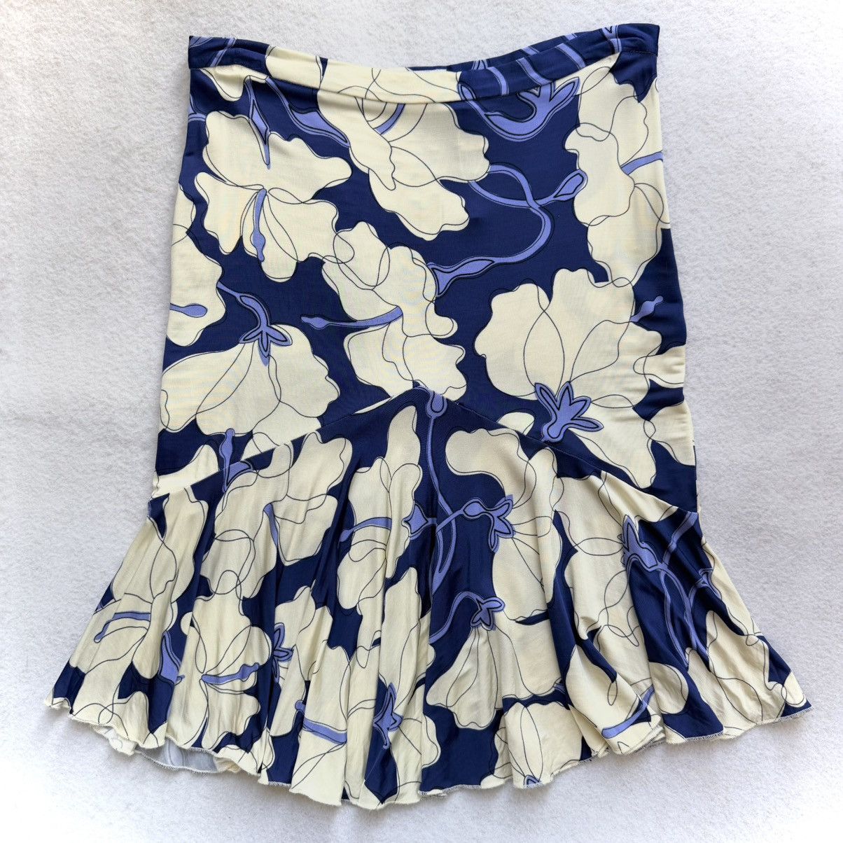 Moschino MOSCHINO Cheap & Chic SS2005 Floral Blossom Skirt Size 28" / US 6 / IT 42 - 1 Thumbnail