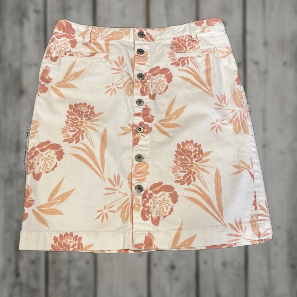 Tommy Hilfiger VINTAGE Tommy Hilfiger Floral Button Down Skirt Women’s Size 10 Pockets White Cotton Blend Short 1990s Summer Men/Women? Size 32" / US 10 / IT 46 - 1 Thumbnail