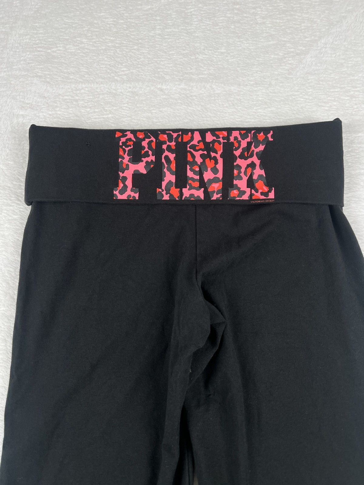 Pink PINK VS Foldover Capri Yoga Pants Cheetah Logo Black Size L Size 34" / US 12 / IT 48 - 2 Thumbnail