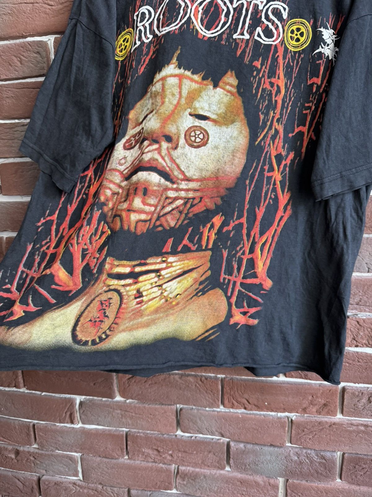 Band Tees Rare 1996 Sepultura Roots Metal Band Tee 90s Grail XL Size US L / EU 52-54 / 3 - 3 Thumbnail