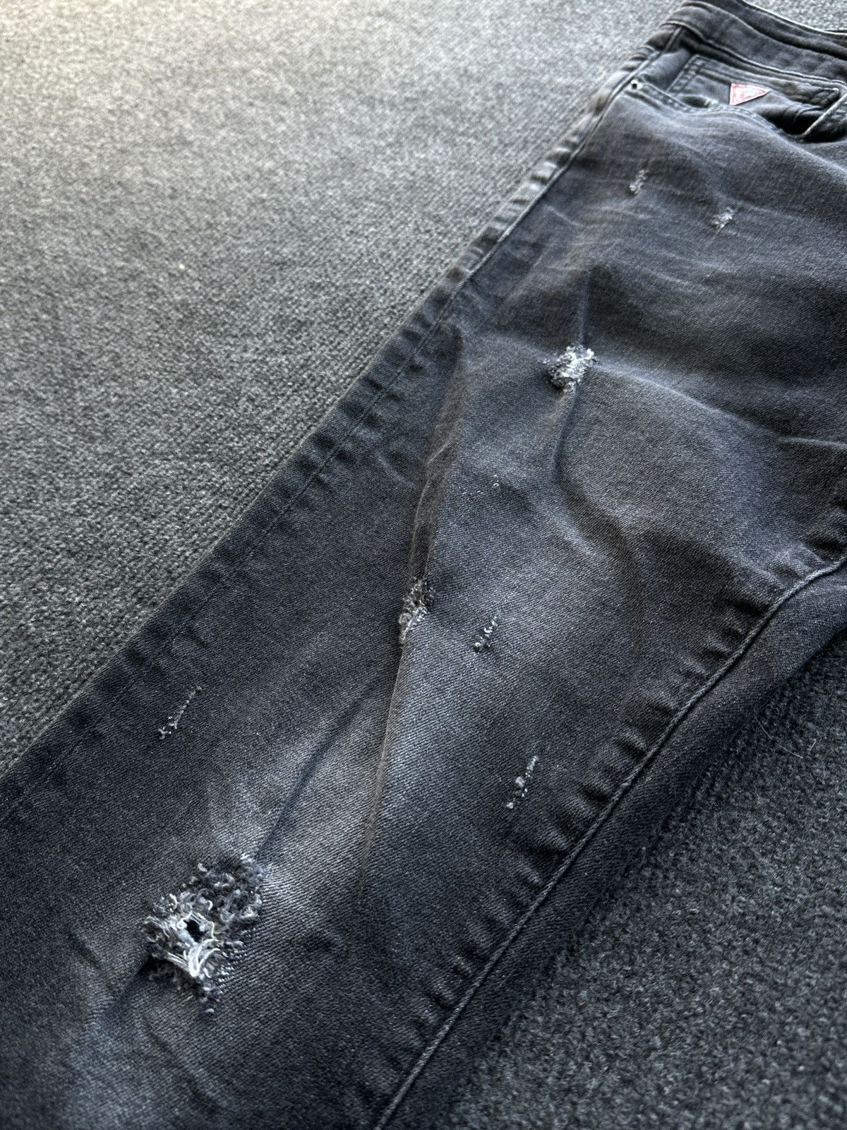 Guess SLIM🚨00S GUESS WITH LOGO MEN JEANS Y2K OPUIM Size US 32 / EU 48 - 5 Thumbnail