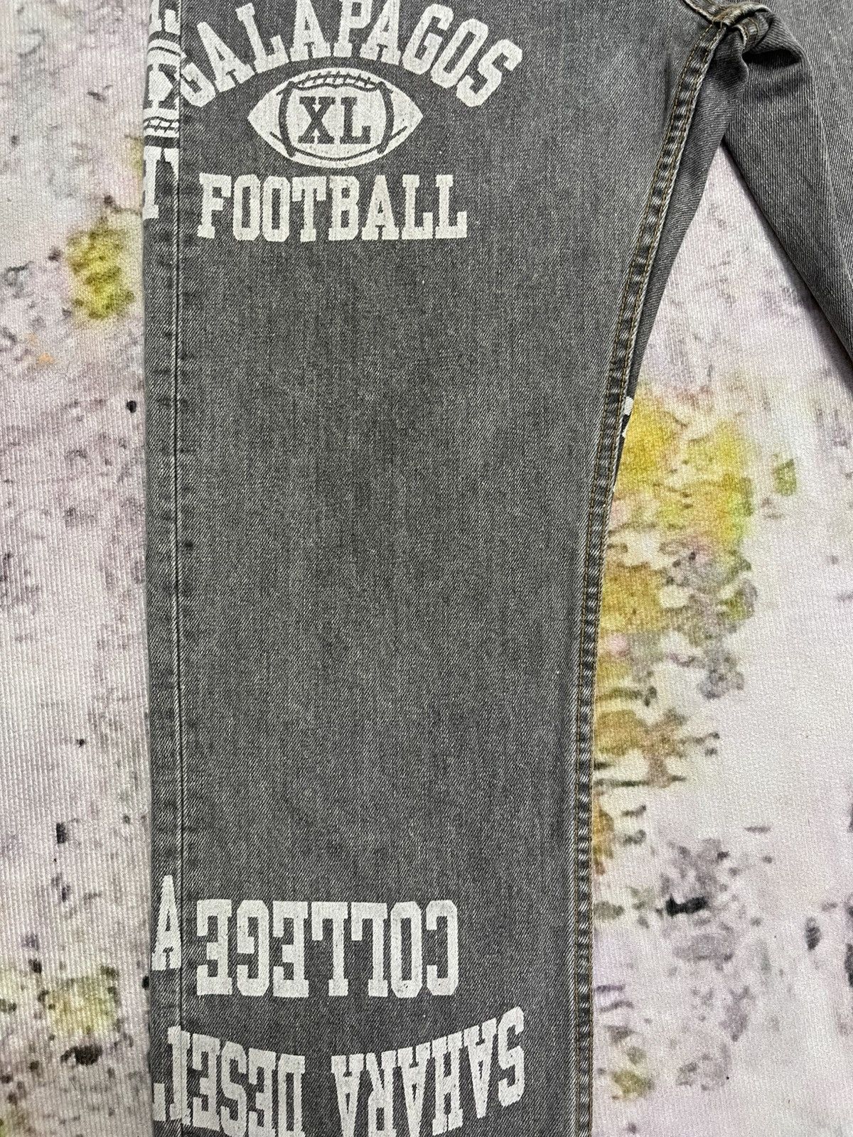 Beams Japan Japan Beams Vintage Painted Galapagos Football Jeans Size US 31 - 4 Thumbnail