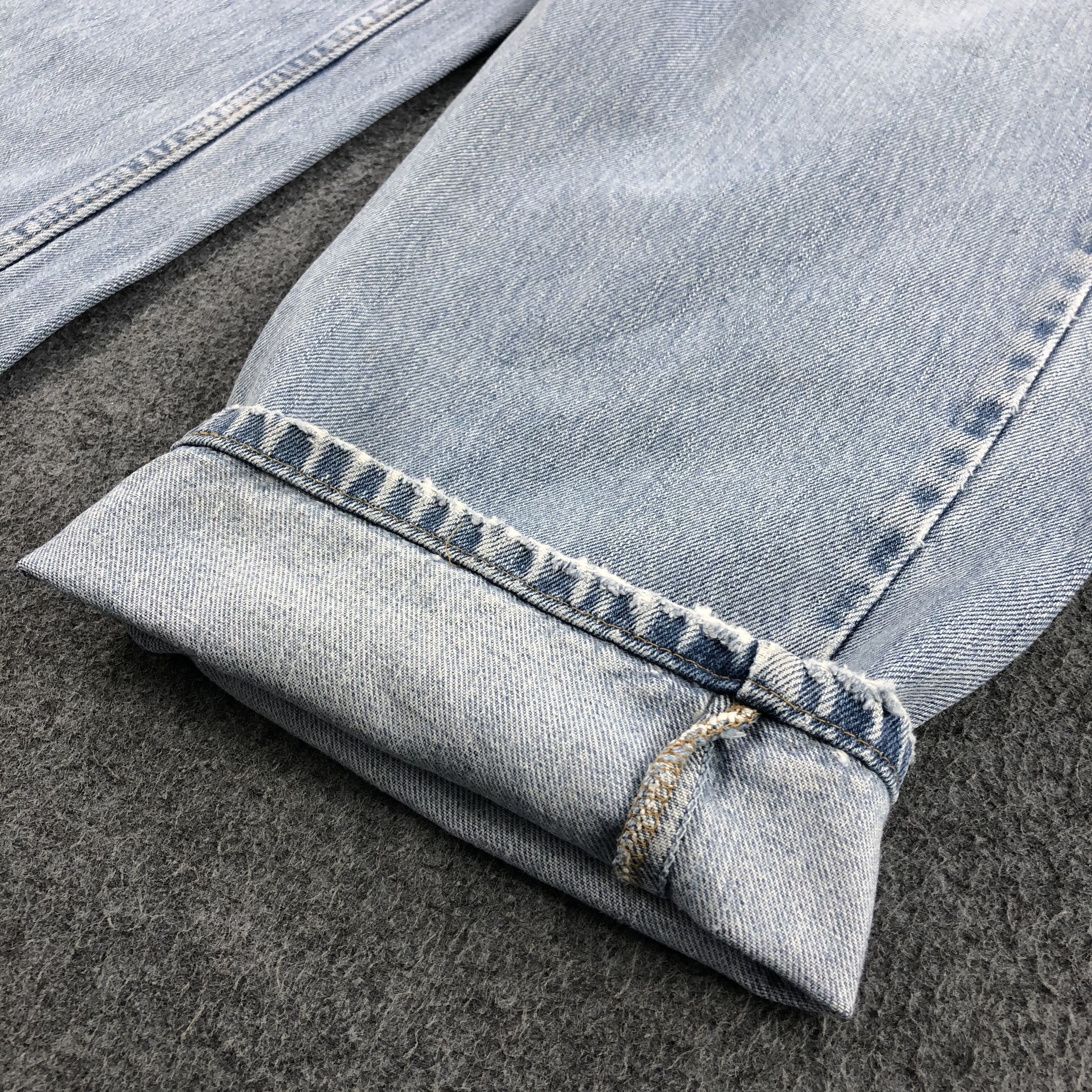 Levi's Light Washed Denim Vintage Levis Jeans Lot 550-J922 Size US 34 / EU 50 - 7 Thumbnail