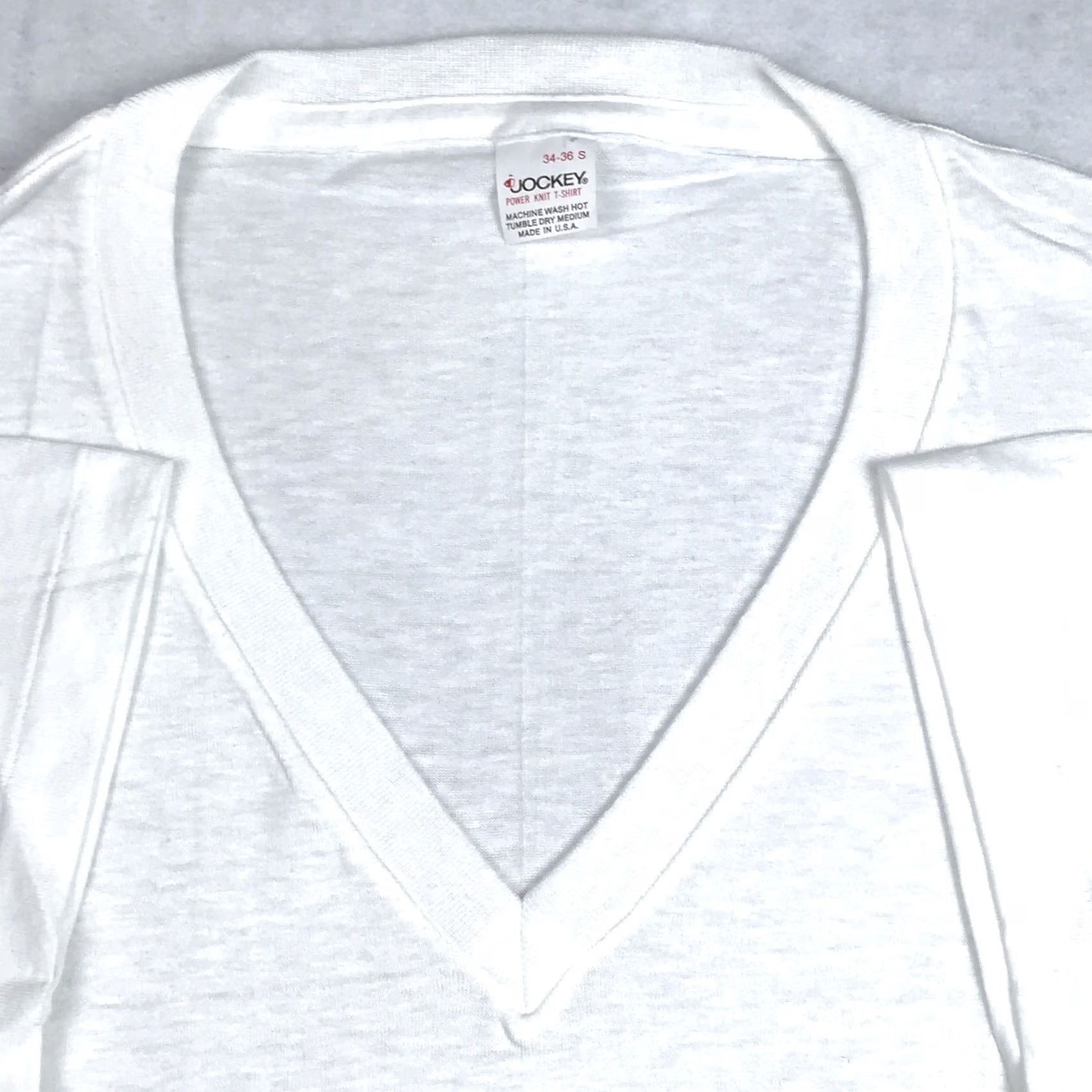 Jockey VINTAGE Jockey T-Shirt XS White Knit V-Neck Men 80s Thick Power Blank OO NOS 80s Mens Shirt XS White Knit V-Neck Jockey T-Shirt White 80s Mens Size US XS / EU 42 / 0 - 4 Thumbnail