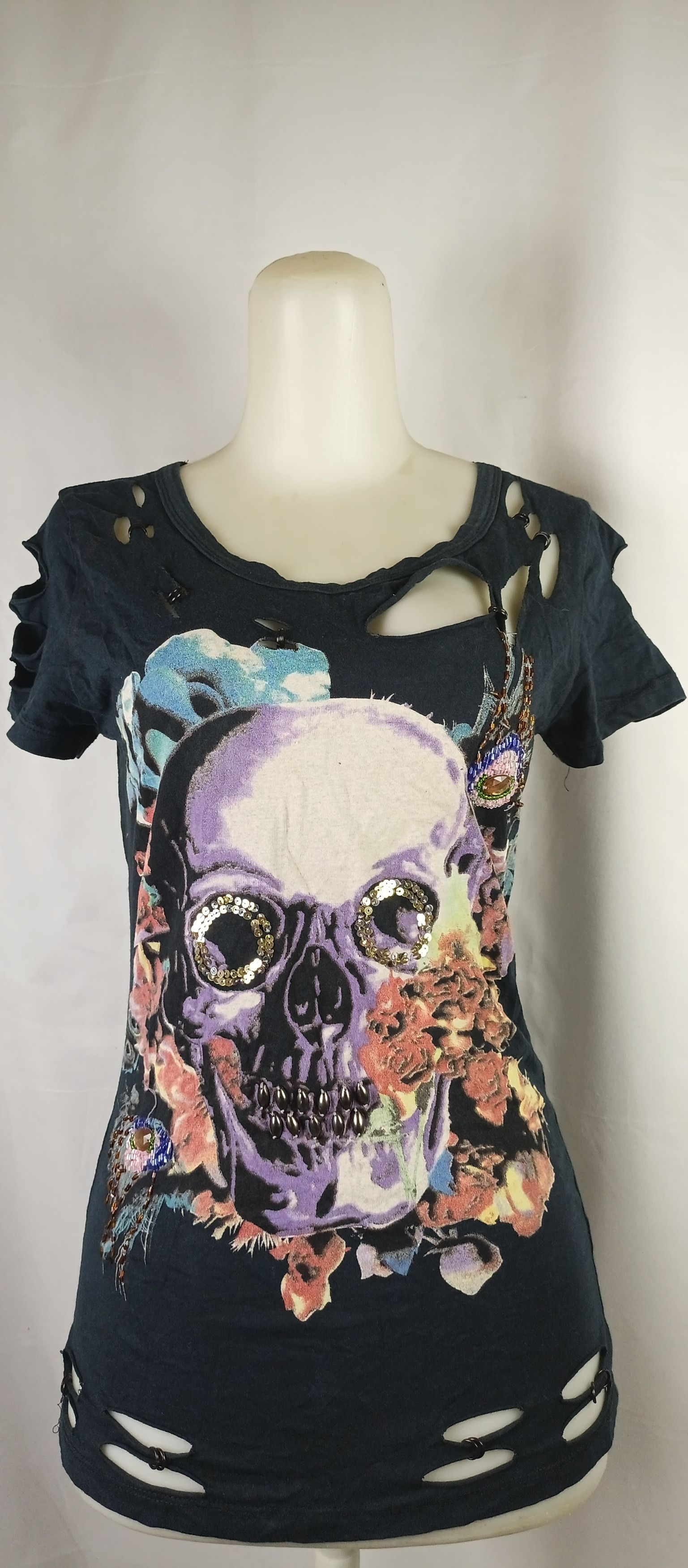 Vintage Crossbonez Distressed Skull Short Sleeve Strict TShirt Size M / US 6-8 / IT 42-44 - 21 Thumbnail