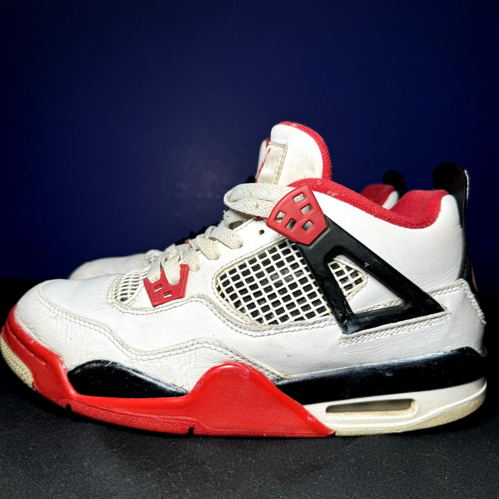 Jordan Brand × Nike Nike Air Jordan 4 Retro OG GS Fire Red 2020 - Size 6.5 Size US 6.5 / EU 39-40 - 8 Thumbnail