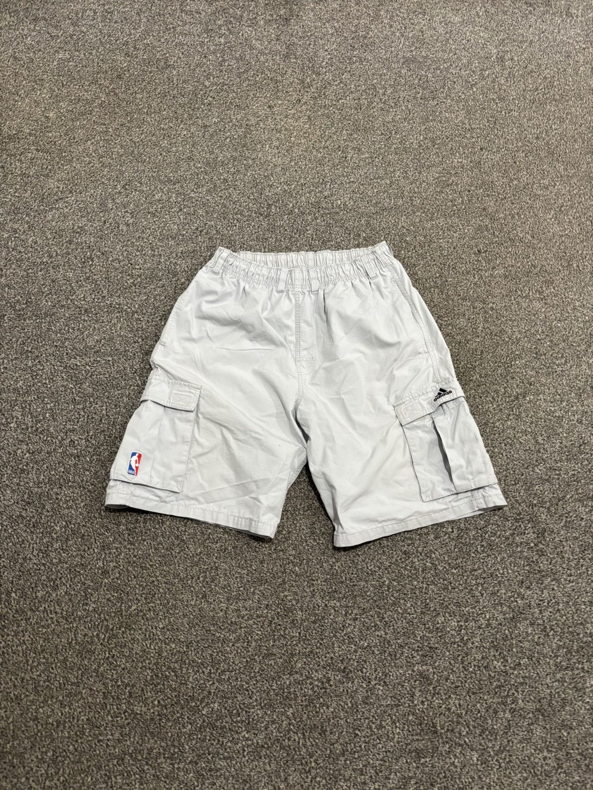 Adidas 00’s Adidas NBA Cargo Pockets Shorts Size US 34 / EU 50 - 1 Thumbnail