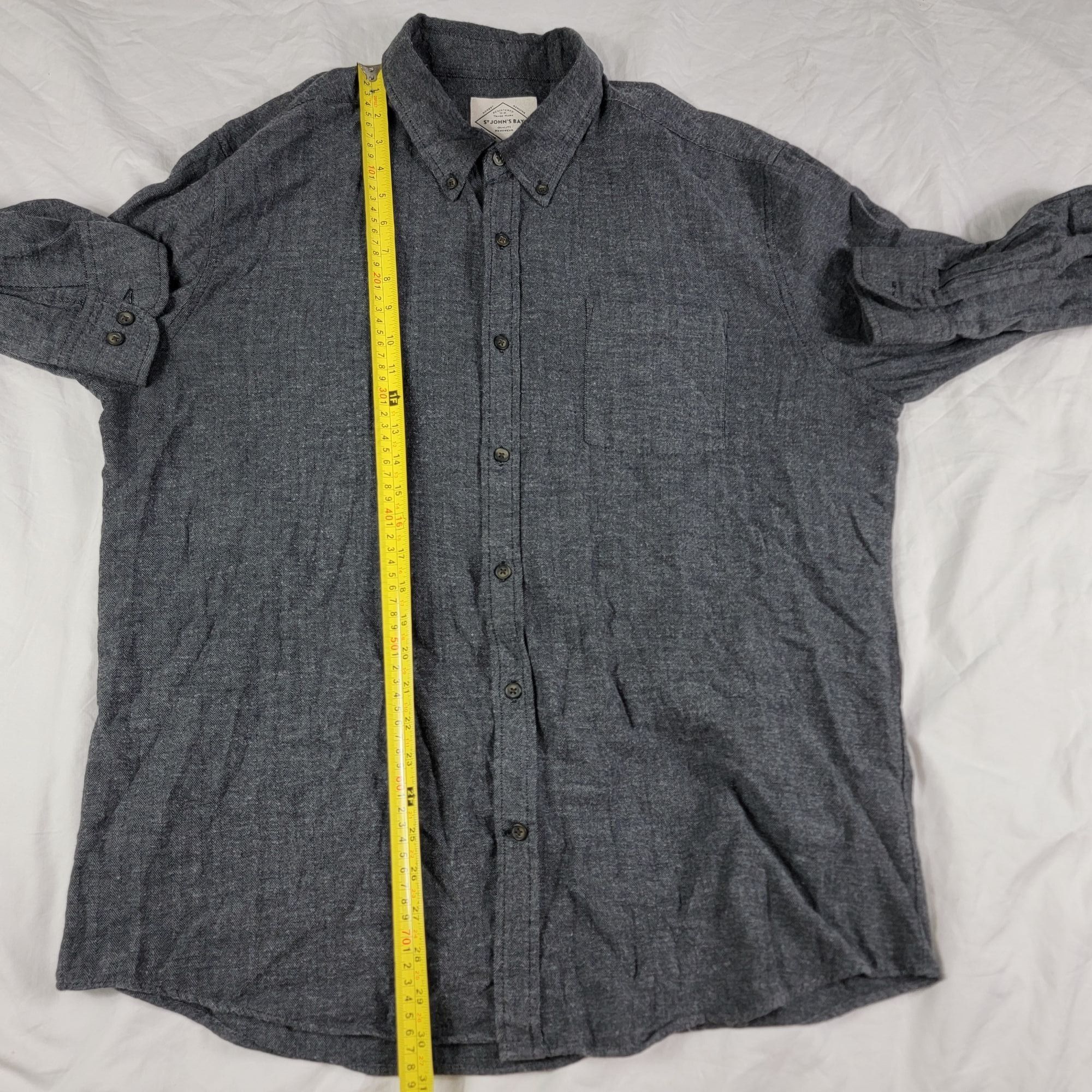St. Johns Bay St Johns Bay Mens XL Gray Button Up Shirt Long Sleeve Pocket Size US XL / EU 56 / 4 - 7 Thumbnail