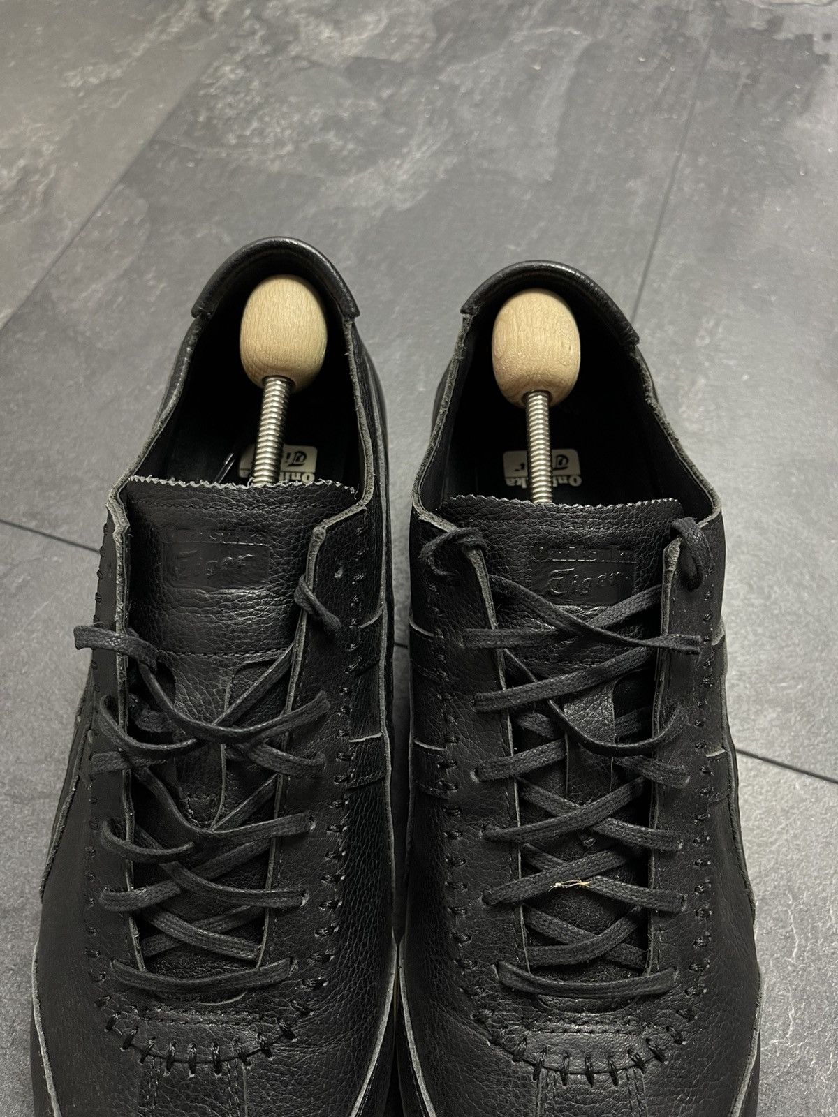 Onitsuka Tiger Vintage rare asics onitsuka tiger low top leather sneakers Size US 11 / EU 44 - 5 Thumbnail