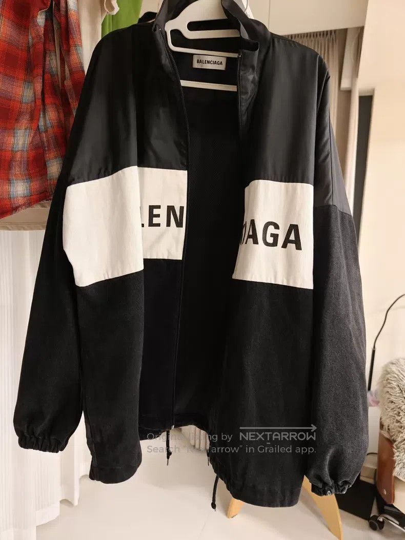 Balenciaga Balenciaga Black and White Logo Nylon Jacket Size XXS / US 00 / IT 34 - 1 Thumbnail
