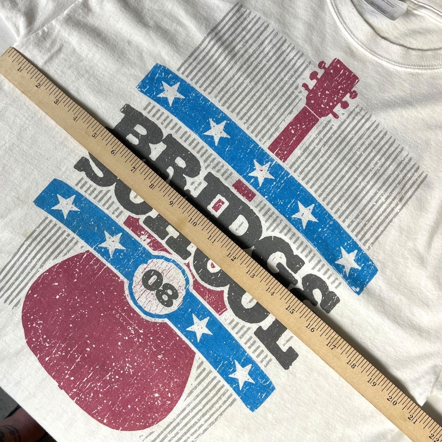 Hanes Bridge School Neil Young 2008 Mens Concert Shirt size Large Size US L / EU 52-54 / 3 - 10 Thumbnail