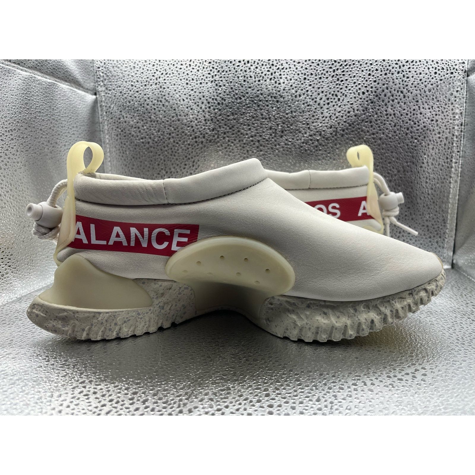 Nike Nike MOC Flow SP Undercover Light Bone University Red Mens Size US 5.5 / EU 38 - 3 Thumbnail