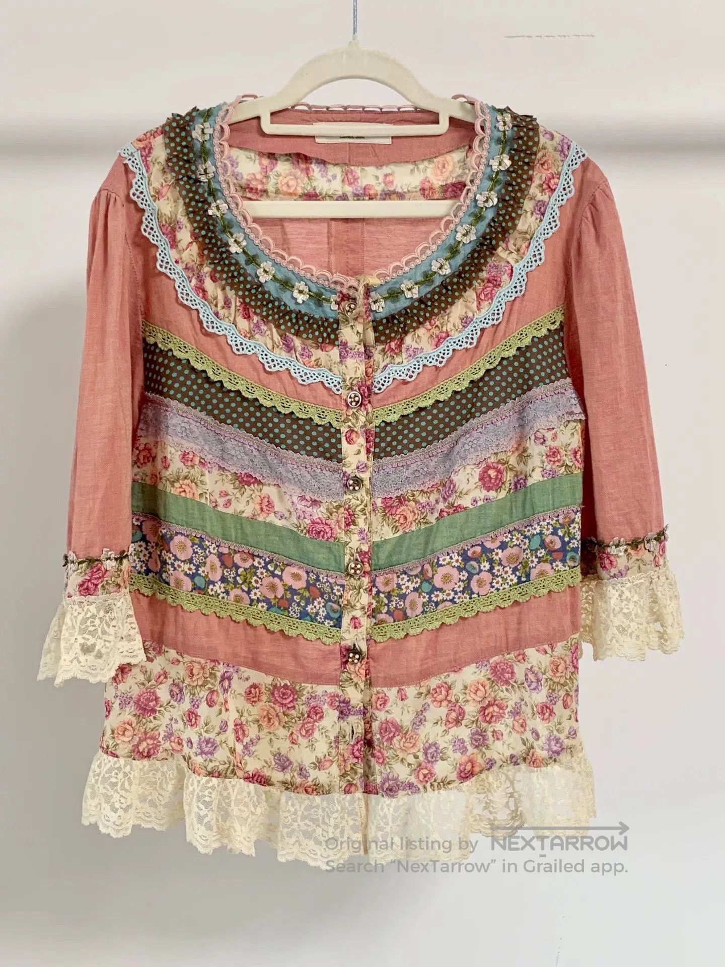 Mademoiselle Non Non Floral Lace Shirt with Detailed Design. Size S / US 4 / IT 40 - 1 Thumbnail