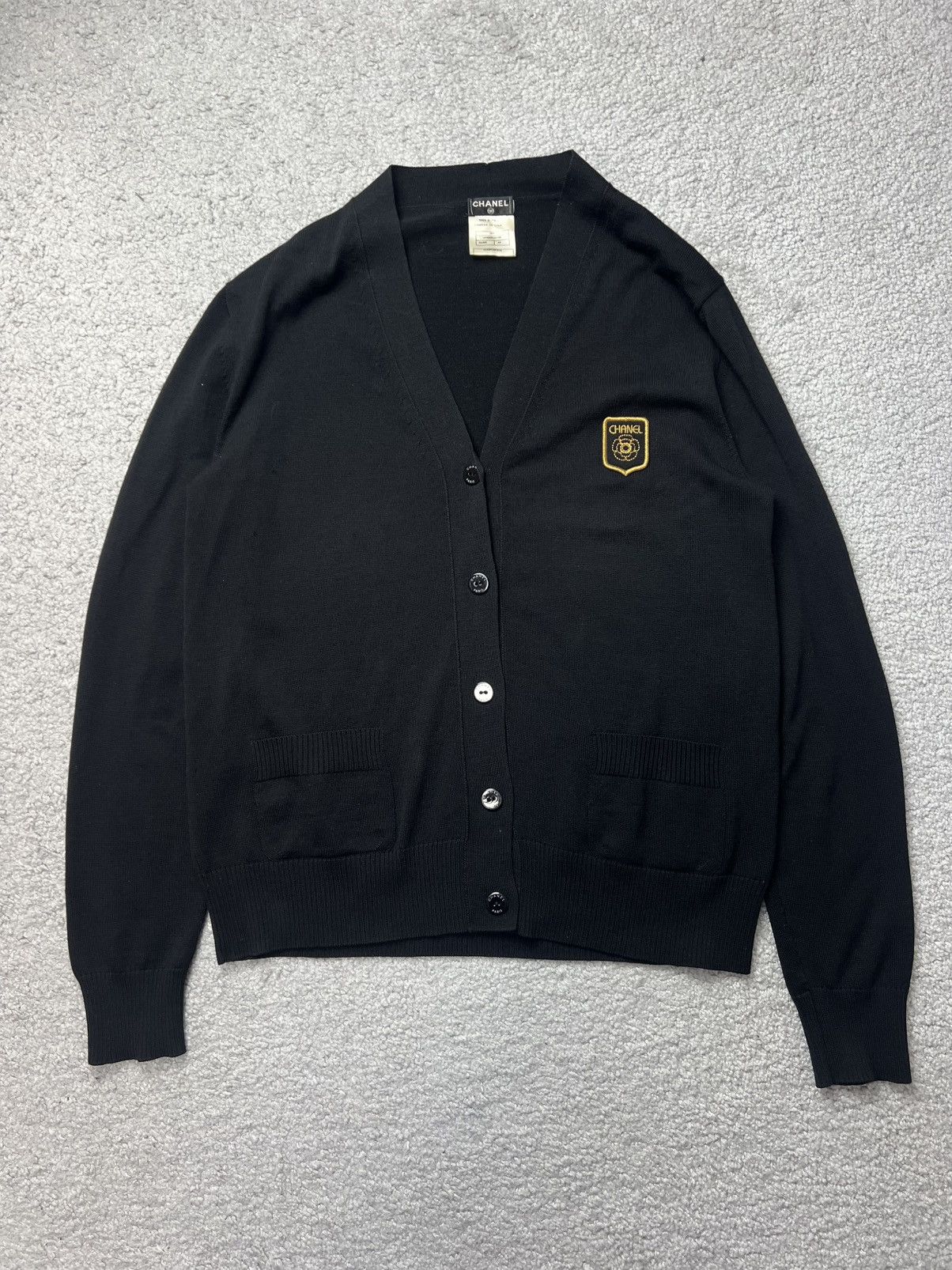 Chanel Chanel Flower Patch Logo Black Wool Cardigan Size 42 Size M / US 6-8 / IT 42-44 - 2 Thumbnail
