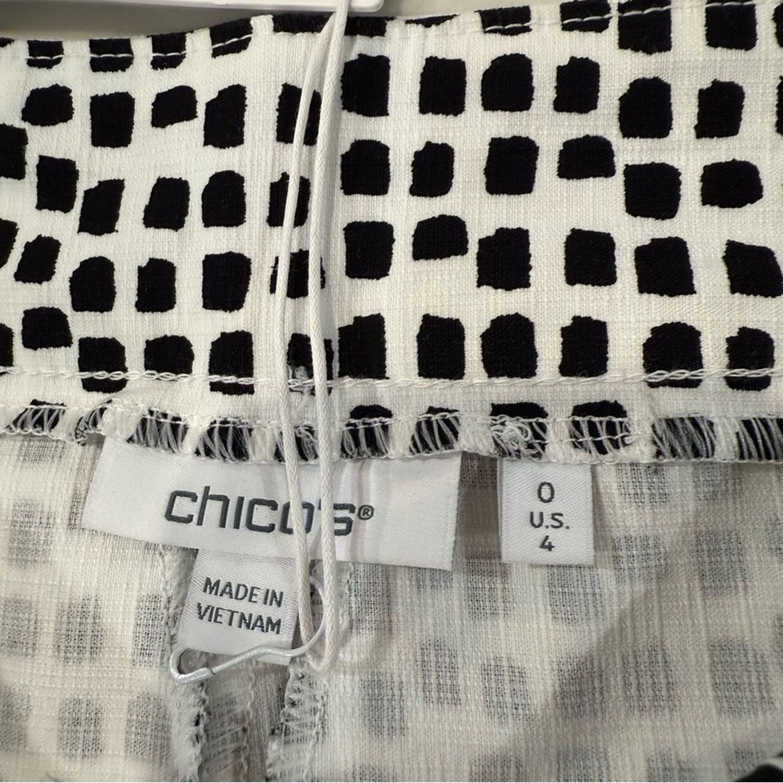 Chicos Chicos NWT So Slimming Brigitte Slim Leg Crop Pants Womens 4 Size 27" / US 4 / IT 40 - 5 Thumbnail