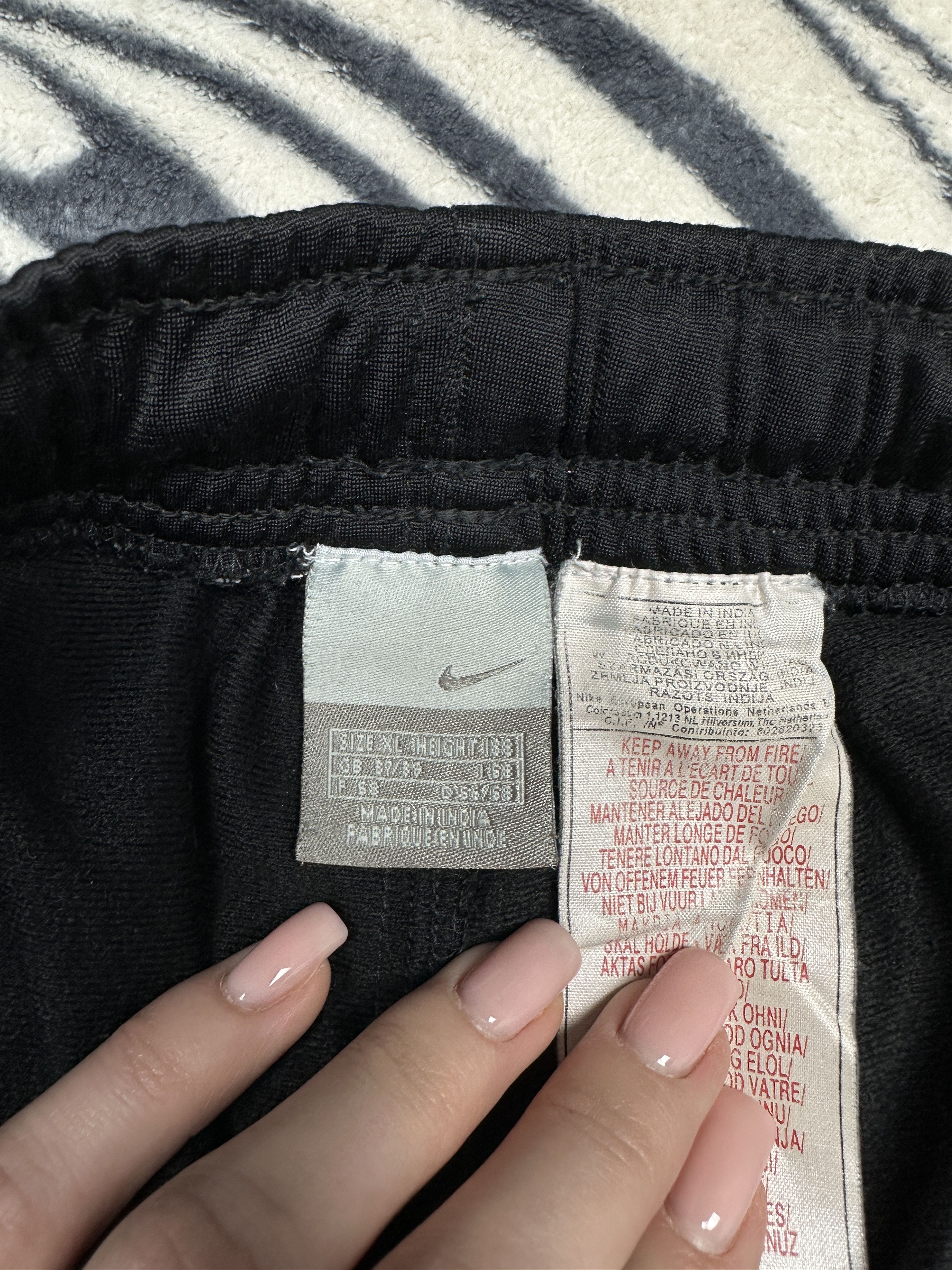 Nike Nike Vintage Mens Baggy Track Pants Size US 36 / EU 52 - 7 Thumbnail