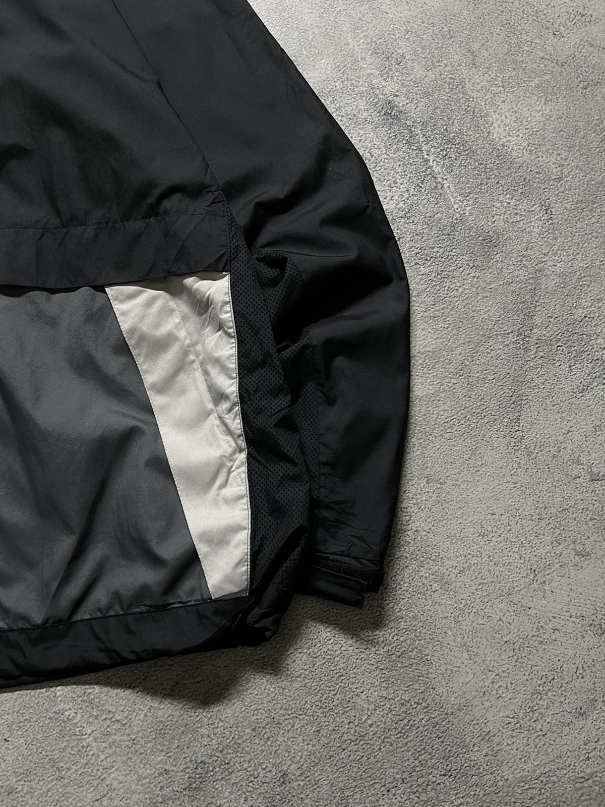 Vintage Vintage Y2k Nike AD 🖤 Nylon Mini Logo Jacket 00’s Size US XL / EU 56 / 4 - 9 Thumbnail