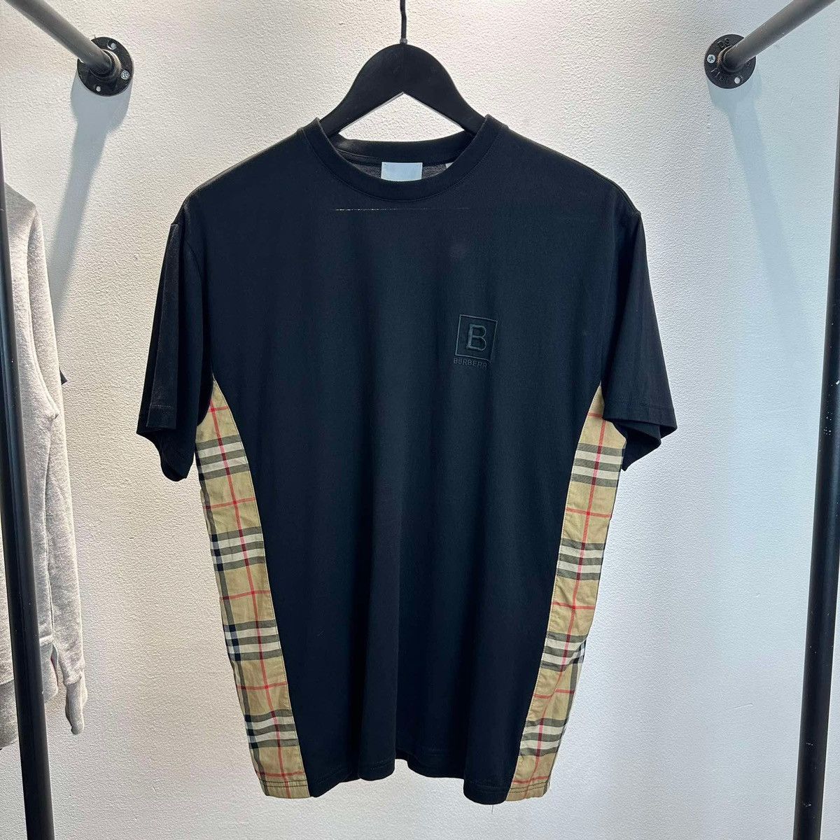 Burberry BURBERRY NOVA CHECK T SHIRT Size US XS / EU 42 / 0 - 1 Thumbnail