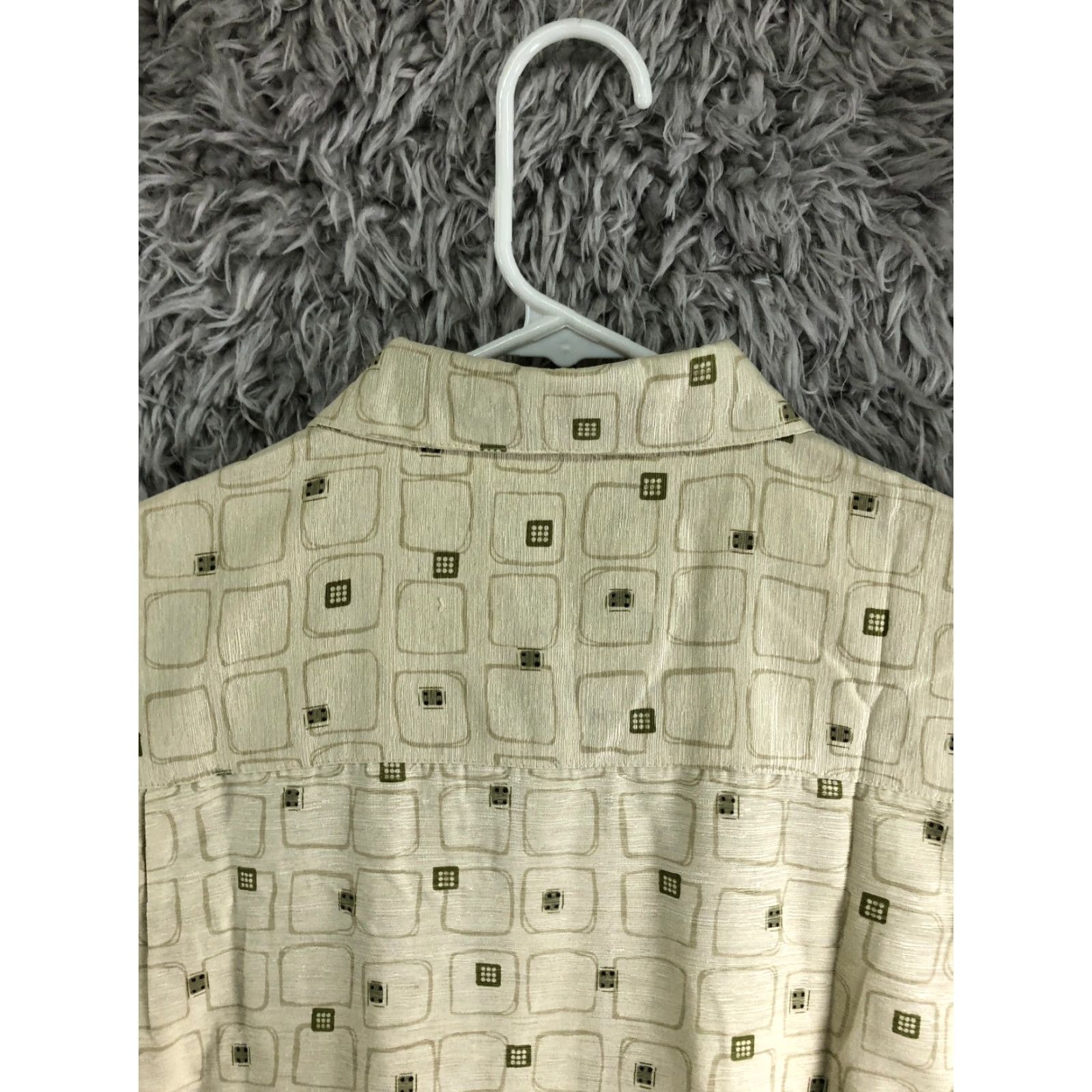 Marcs Marc Edwards Silk Button-Up Shirt Mens Large Beige Short Sleeve Point Collar Regular Fit Geometric Pattern"} Size US L / EU 52-54 / 3 - 7 Thumbnail