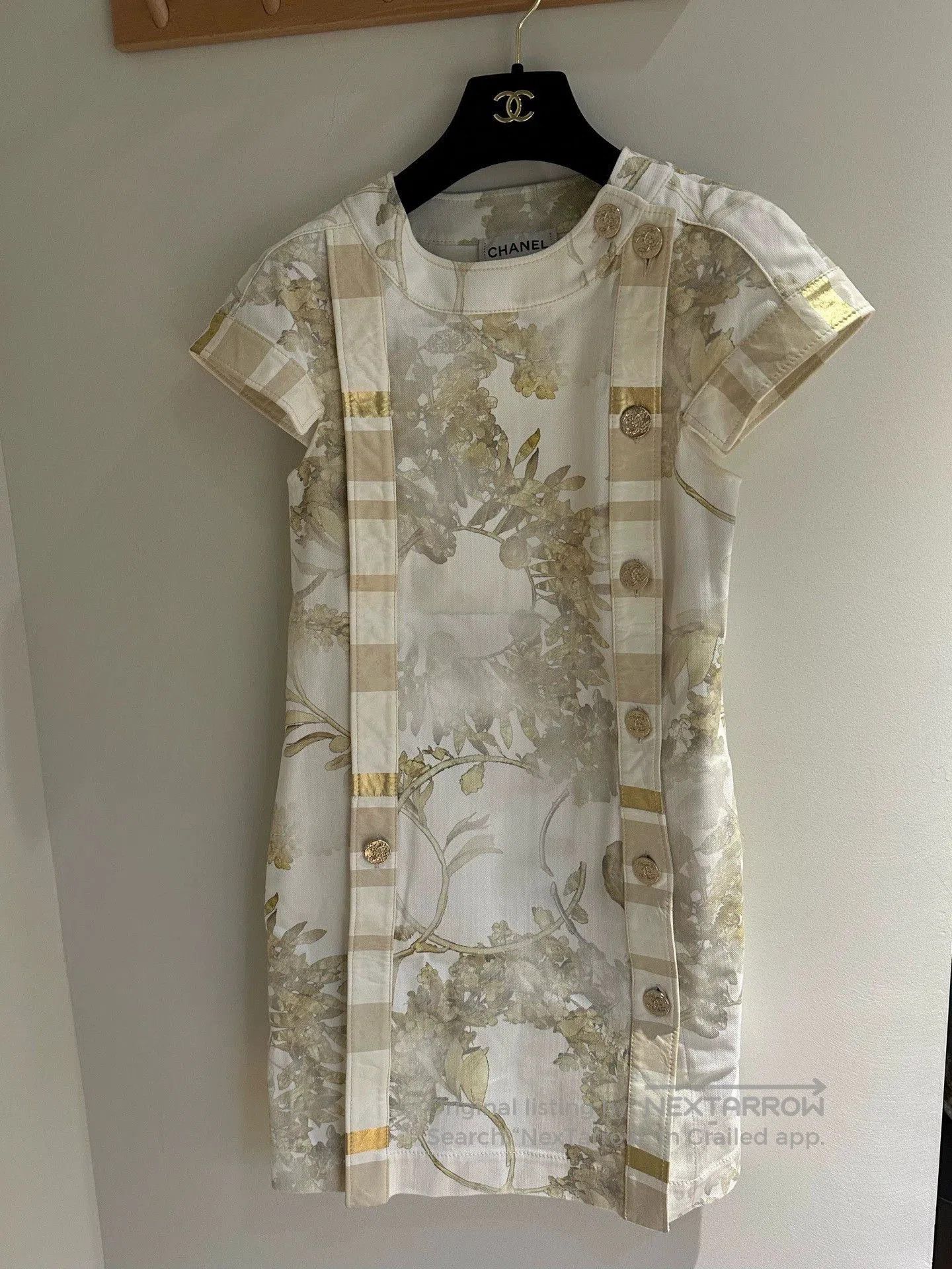 Chanel Chanel Greek Floral Lambskin Short-Sleeve Dress. Size US 34 / EU 50 - 1 Thumbnail