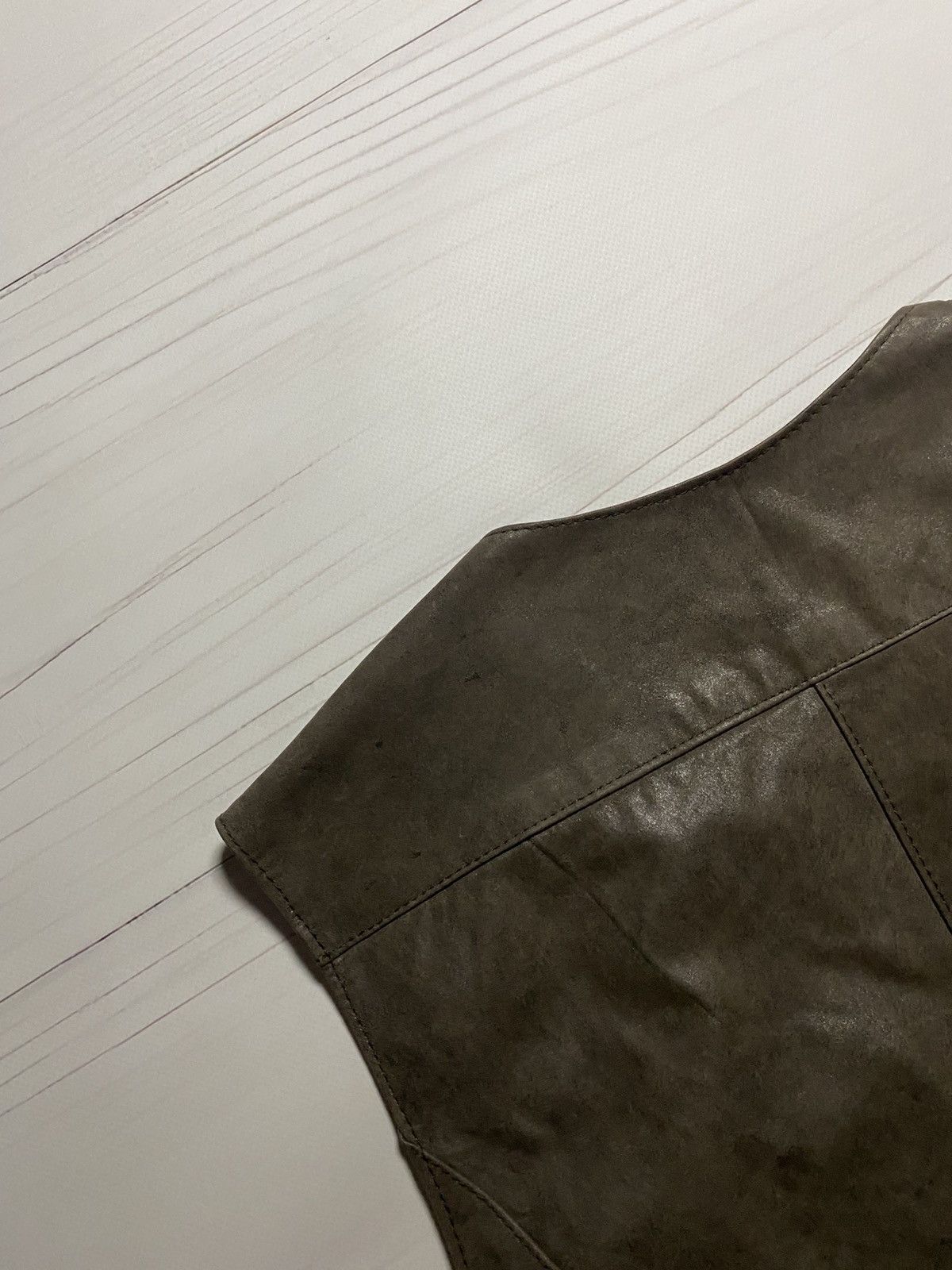 Valentino × Vera Pelle × Vintage Vintage Valentino Vera Pelle genuine leather y2k vest Size XS / US 0-2 / IT 36-38 - 13 Thumbnail