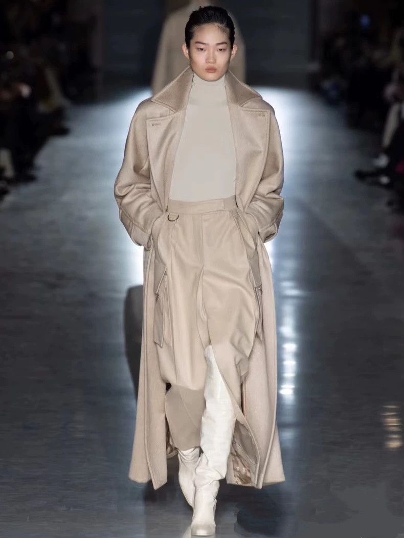 Max Mara Max Mara Runway style, cashmere coat Size XS / US 0-2 / IT 36-38 - 1 Thumbnail