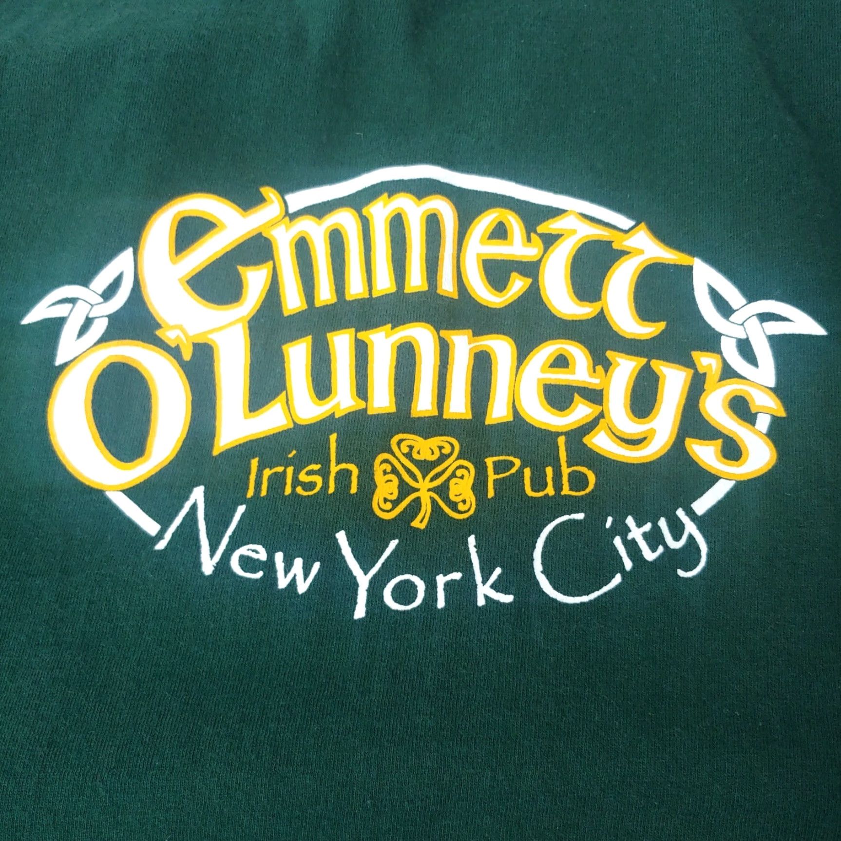 Hanes Emmett OLunneys Irish Pub Shirt Large Green Shamrock New York City Bar Celtic Size US L / EU 52-54 / 3 - 2 Thumbnail