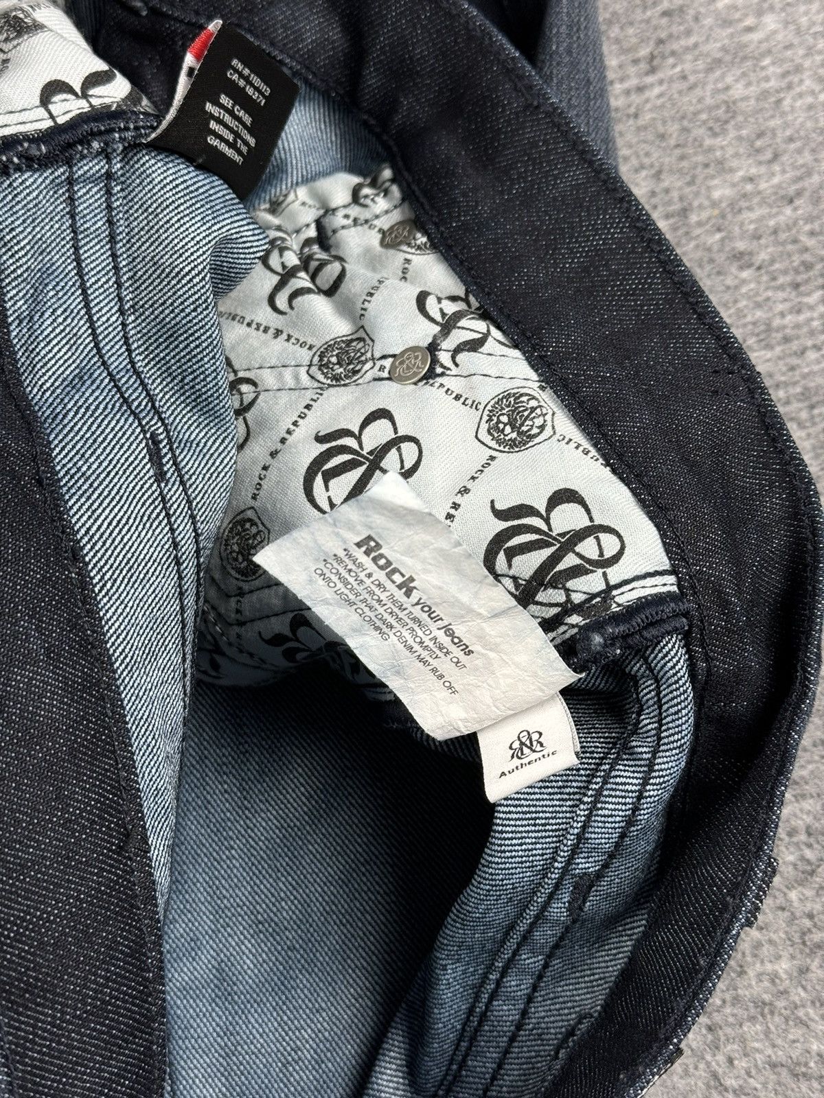 Japanese Brand × Rock & Republic Y2K Rock Republic embroidered pants Size 28" / US 6 / IT 42 - 9 Thumbnail