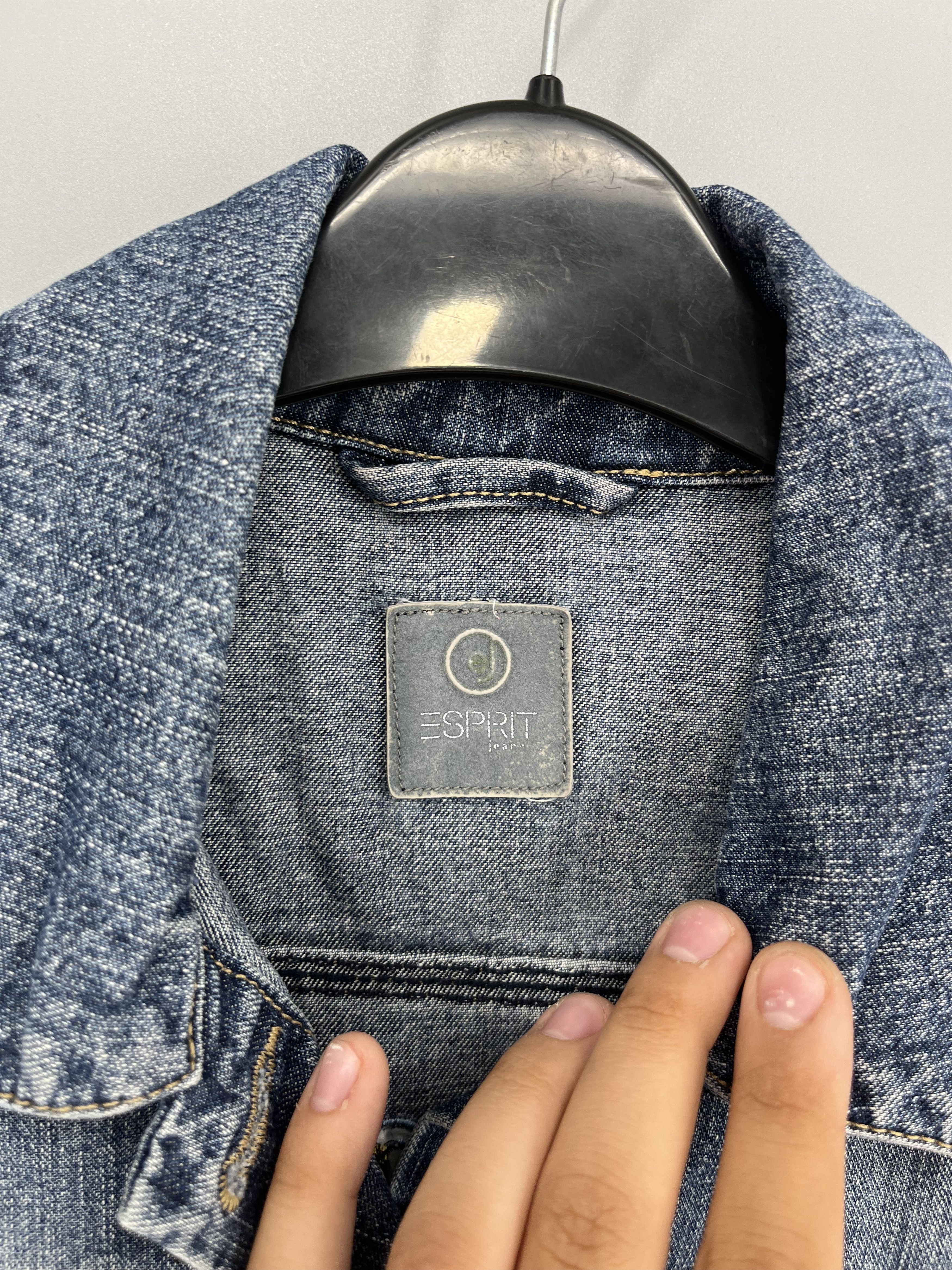 Vintage Vintage 90s Women’s Dragon Denim Jacket Size L Size L / US 10 / IT 46 - 8 Thumbnail