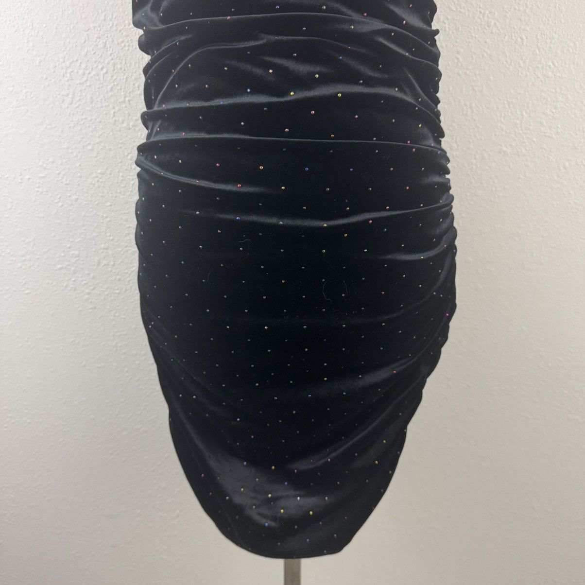Forever 21 FOREVER 21 Black Velvet Ruched V Neck Rainbow Mini Dress Size S / US 4 / IT 40 - 5 Thumbnail