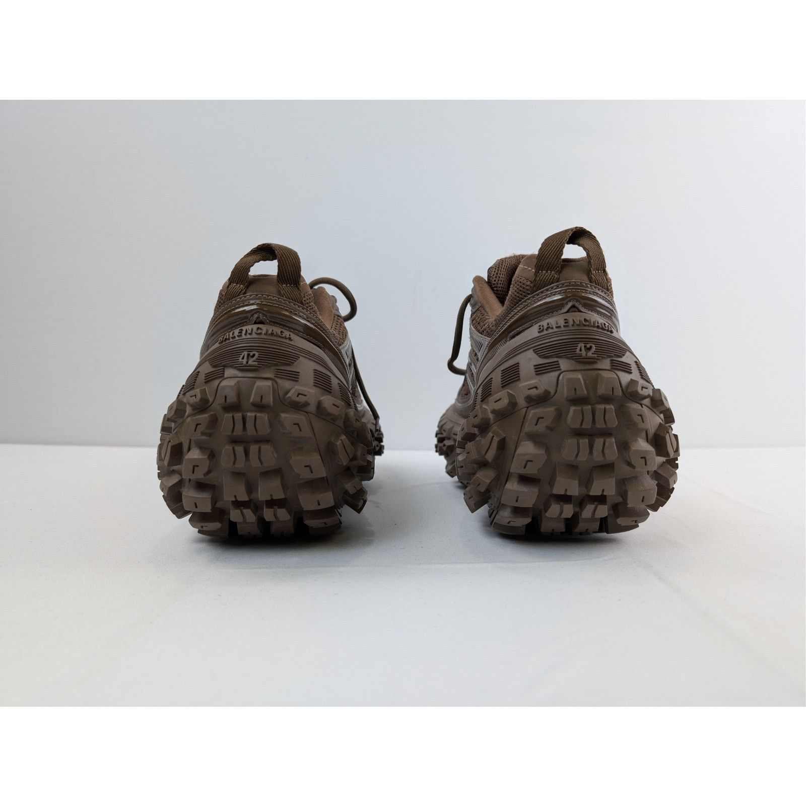 Balenciaga o1rshd1 Monocolor Bouncer Light Worn Out Sneakers in Brown Size US 9 / EU 42 - 11 Thumbnail